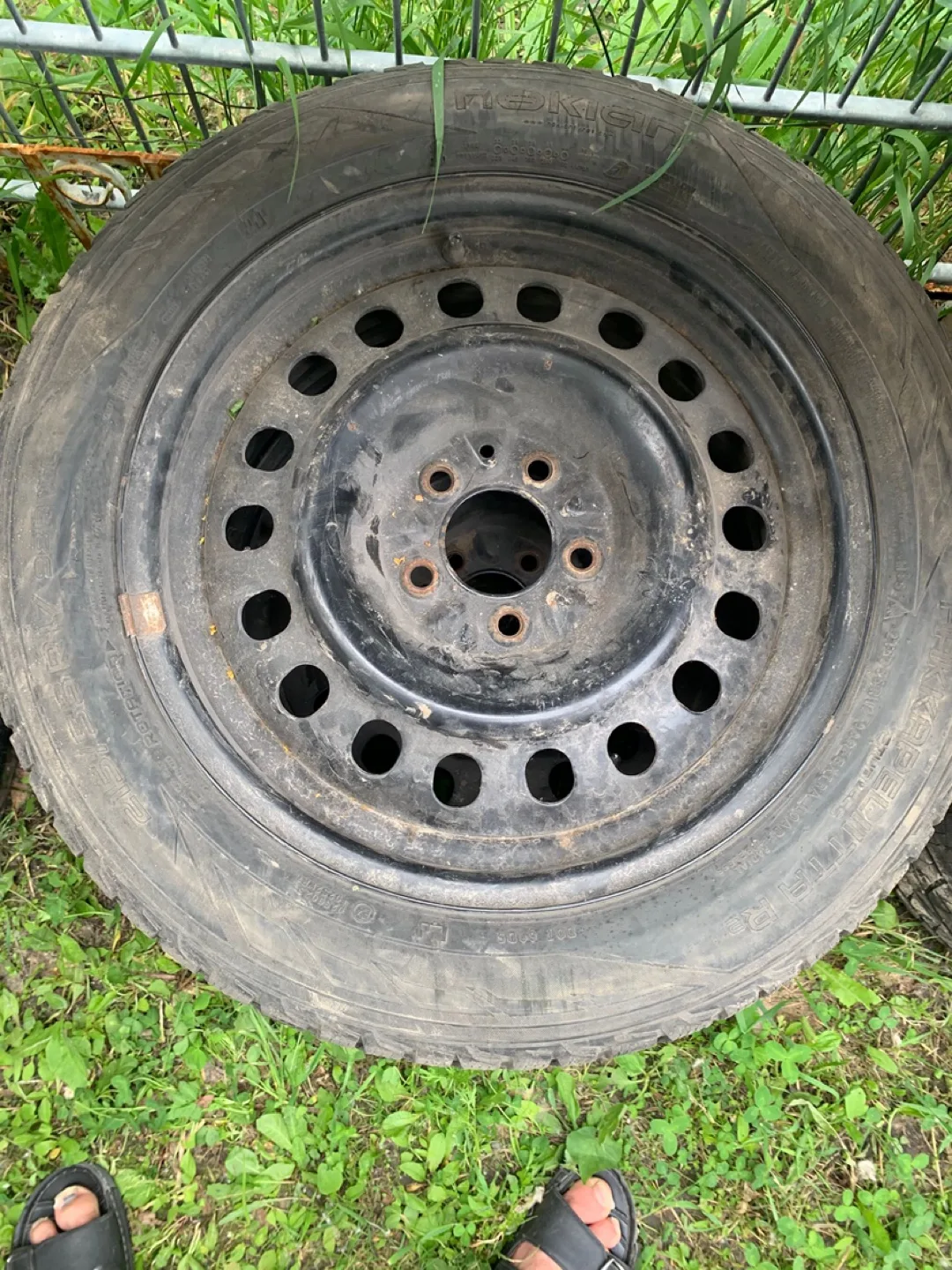 215/55R17 98R XL Used Tires image indicator(2)