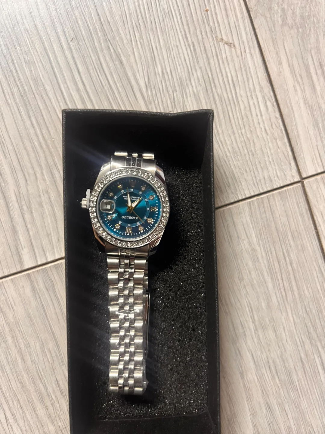 Kasrluo Silver Watch with Blue Face thumbnail