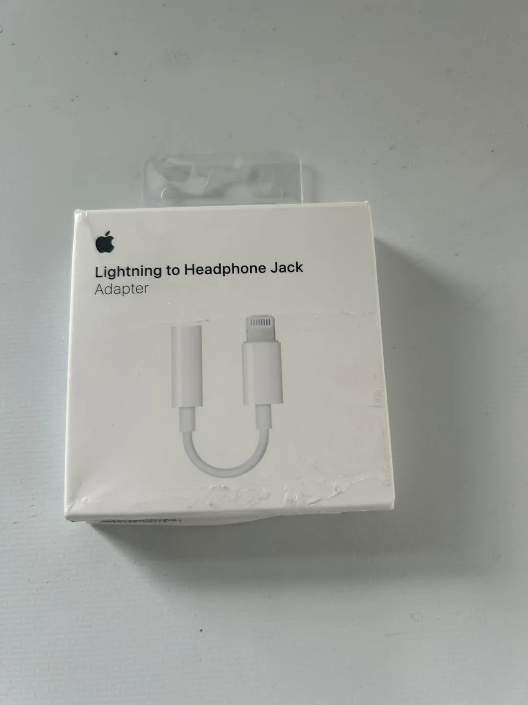 Apple Lightening to Headphone Jack thumbnail
