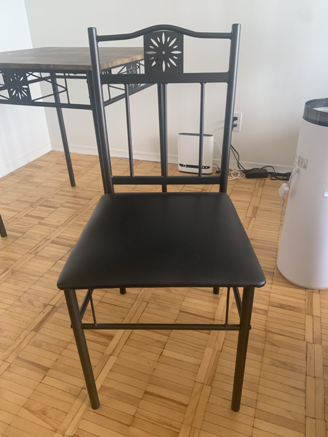 Dining Table and Chairs Set - Black Metal Frame - URGENT - photo 2