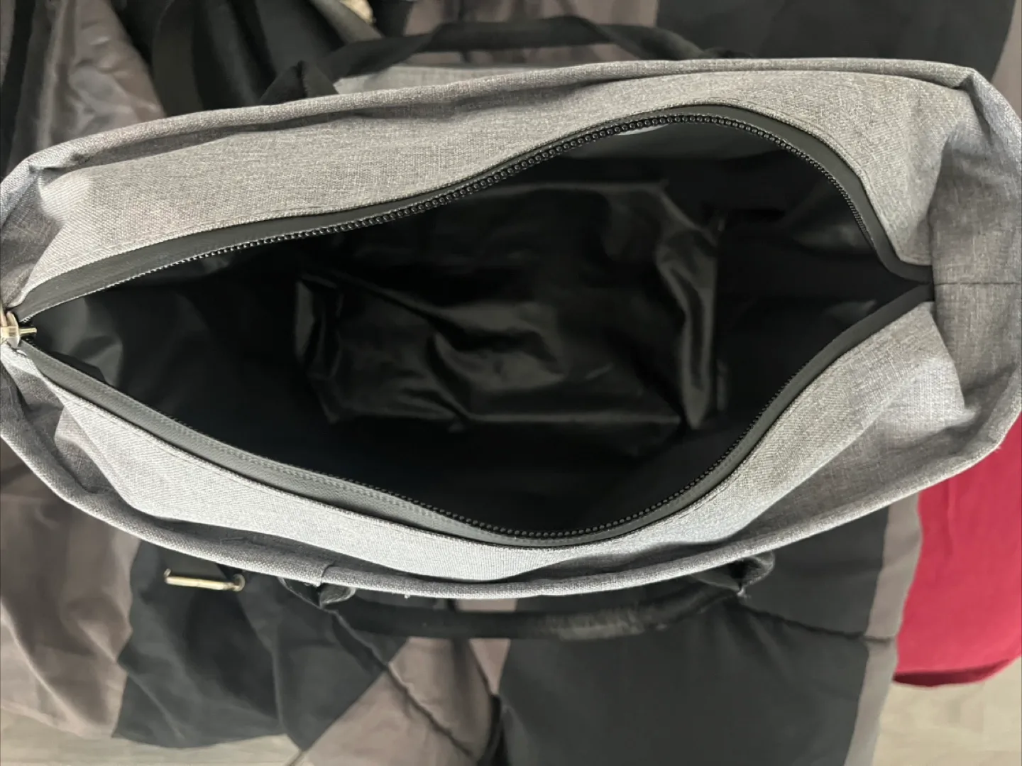 Large Insulated Lunch Bag/Tote image indicator(3)