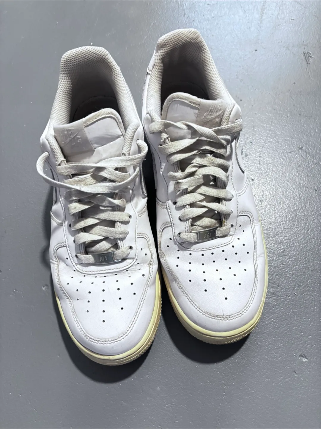 Nike Air Force 1 Sneakers (M9) thumbnail