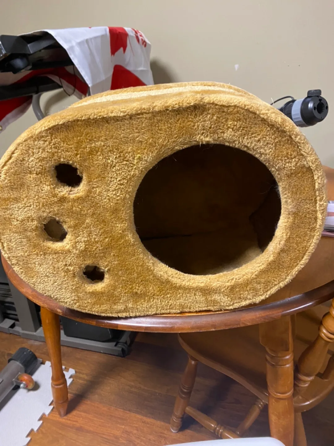 CAT HOBBLE SCRATCHING PAD thumbnail