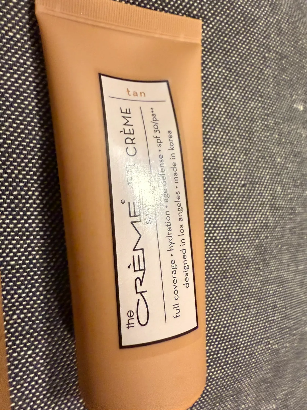 Tan BB & FV Red Ginseng Foundation (Ivory) image indicator(9)