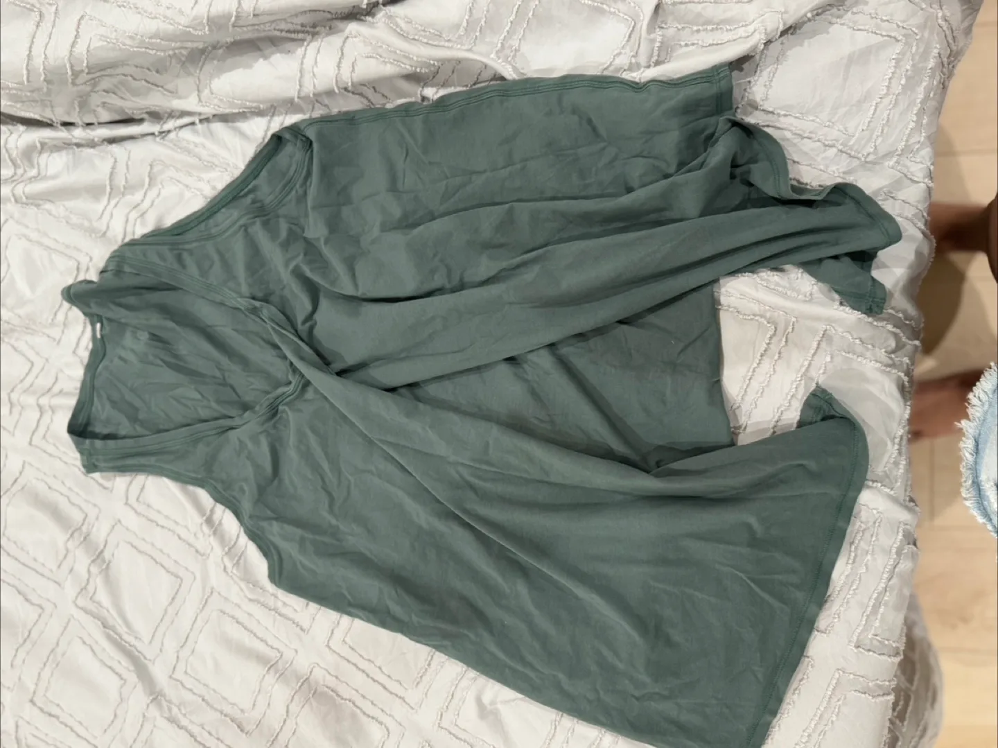 Lululemon Twist Tie Tank Top, Size 6 thumbnail