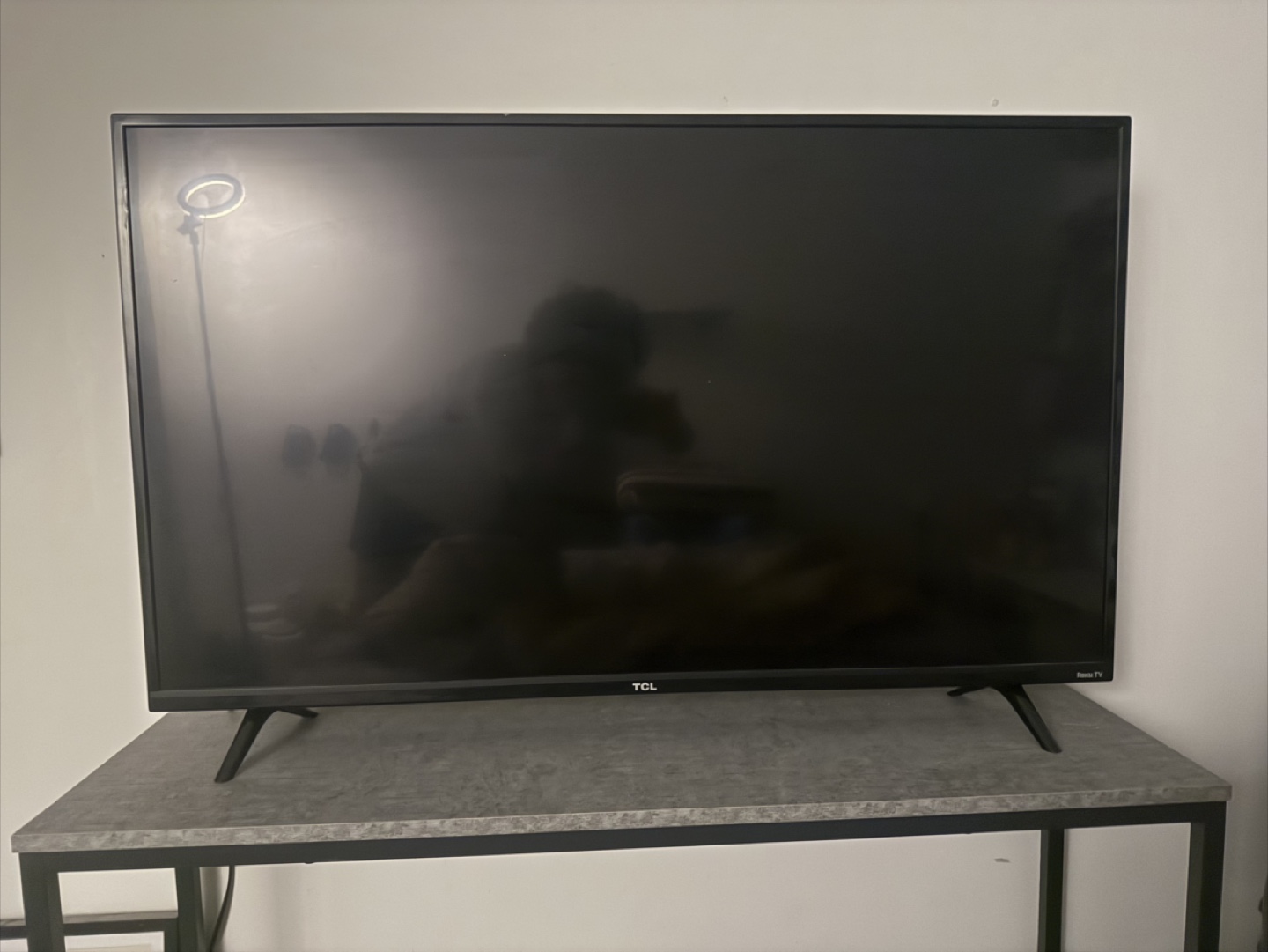 TCL 43" Roku TV uhd - photo 2
