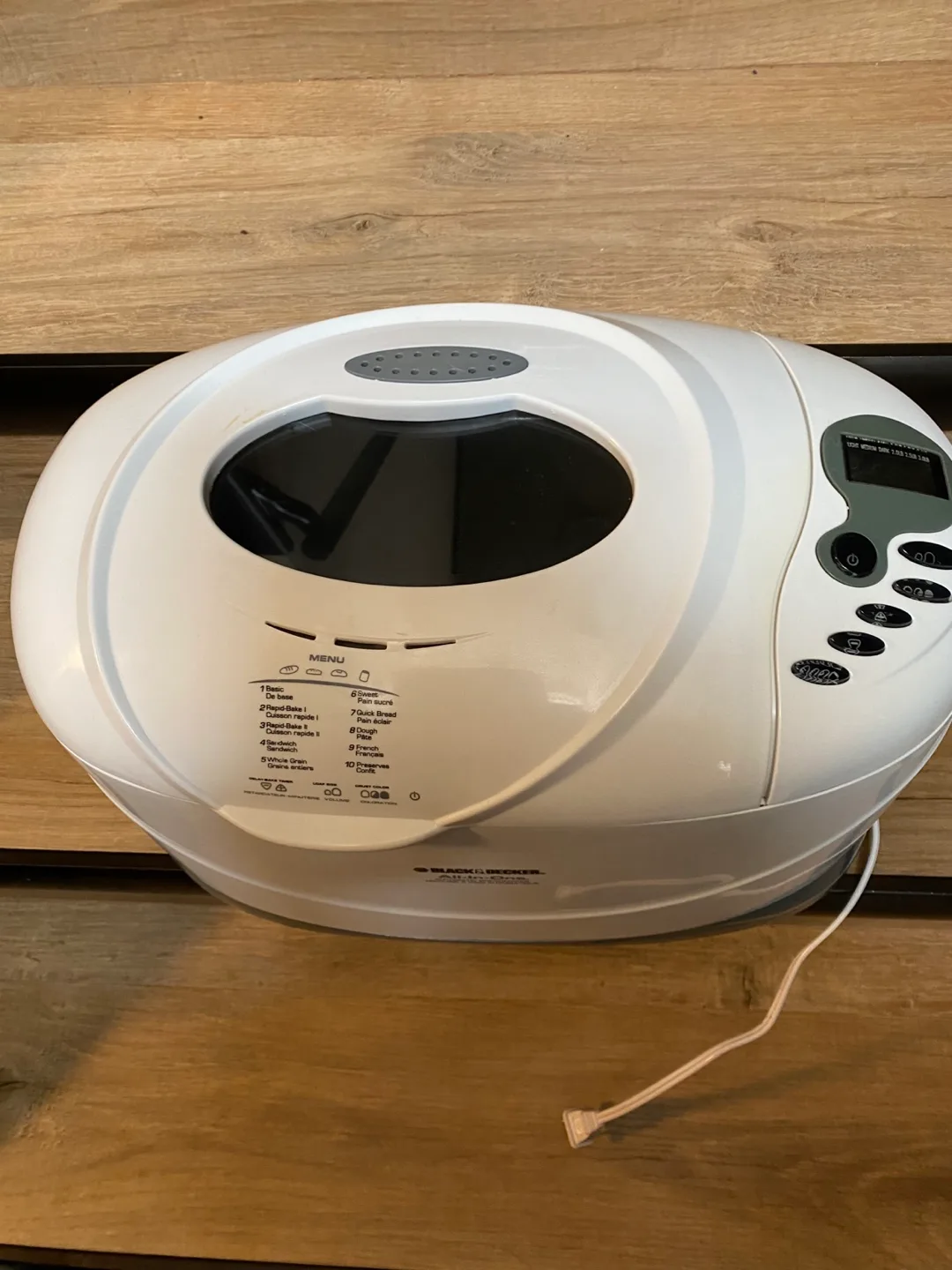 Black & Decker All-In-One Horizontal Deluxe Breadmaker thumbnail