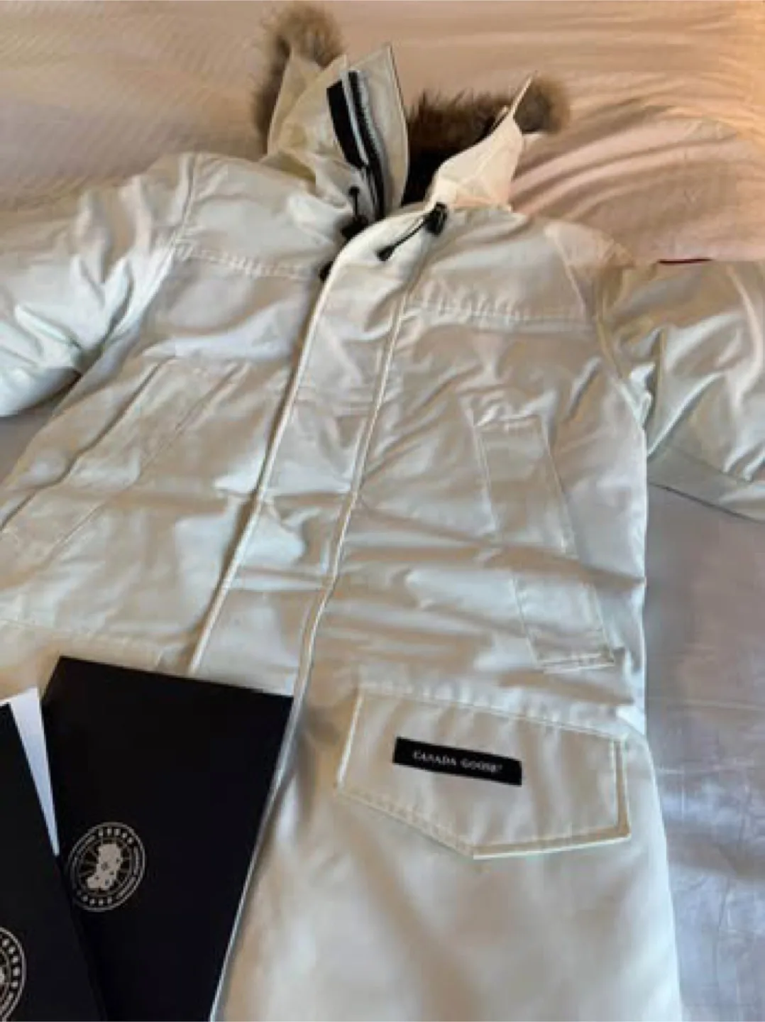 Canada Goose Parka - White thumbnail