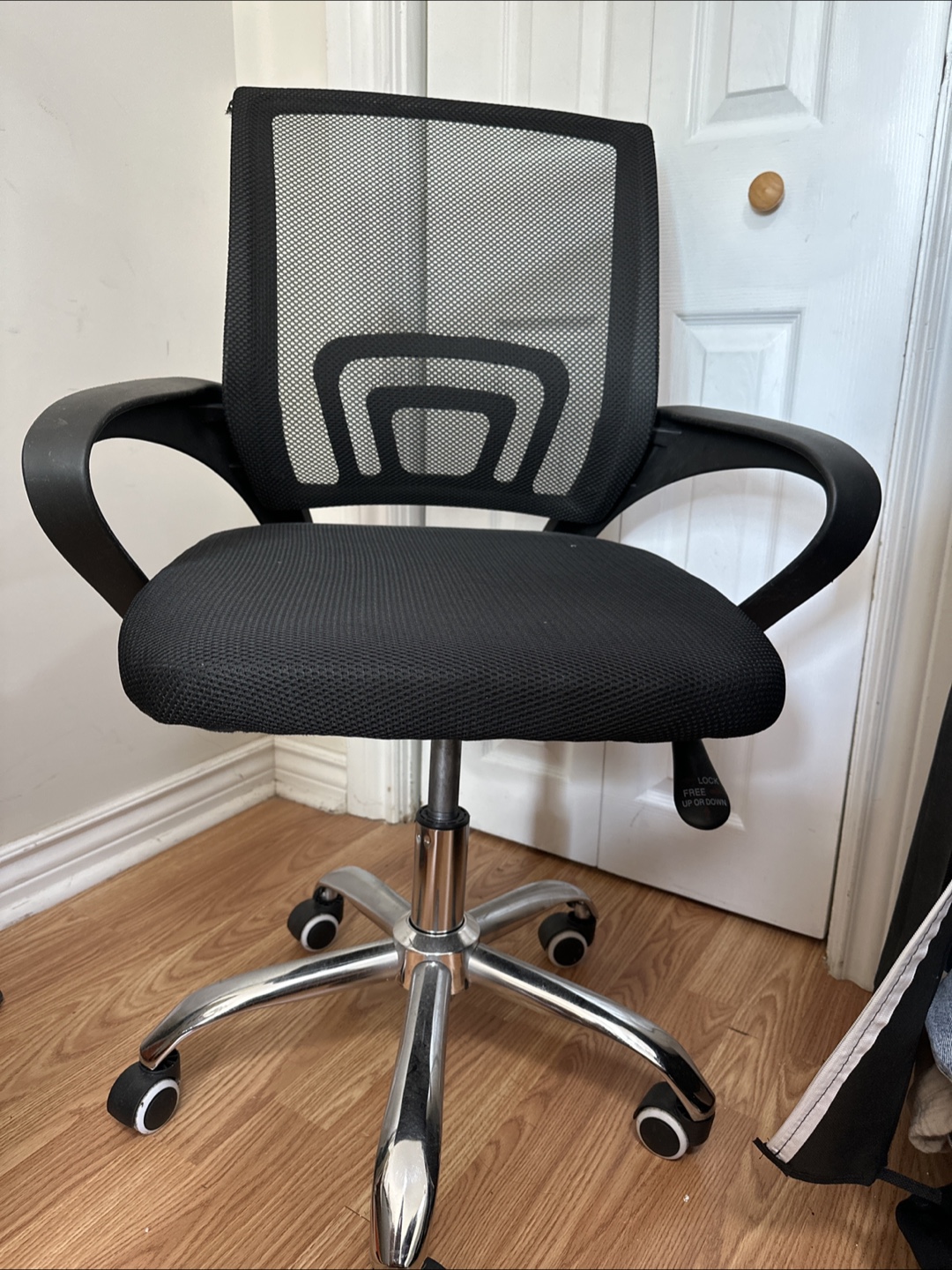 Black Mesh Office Chair - photo 5