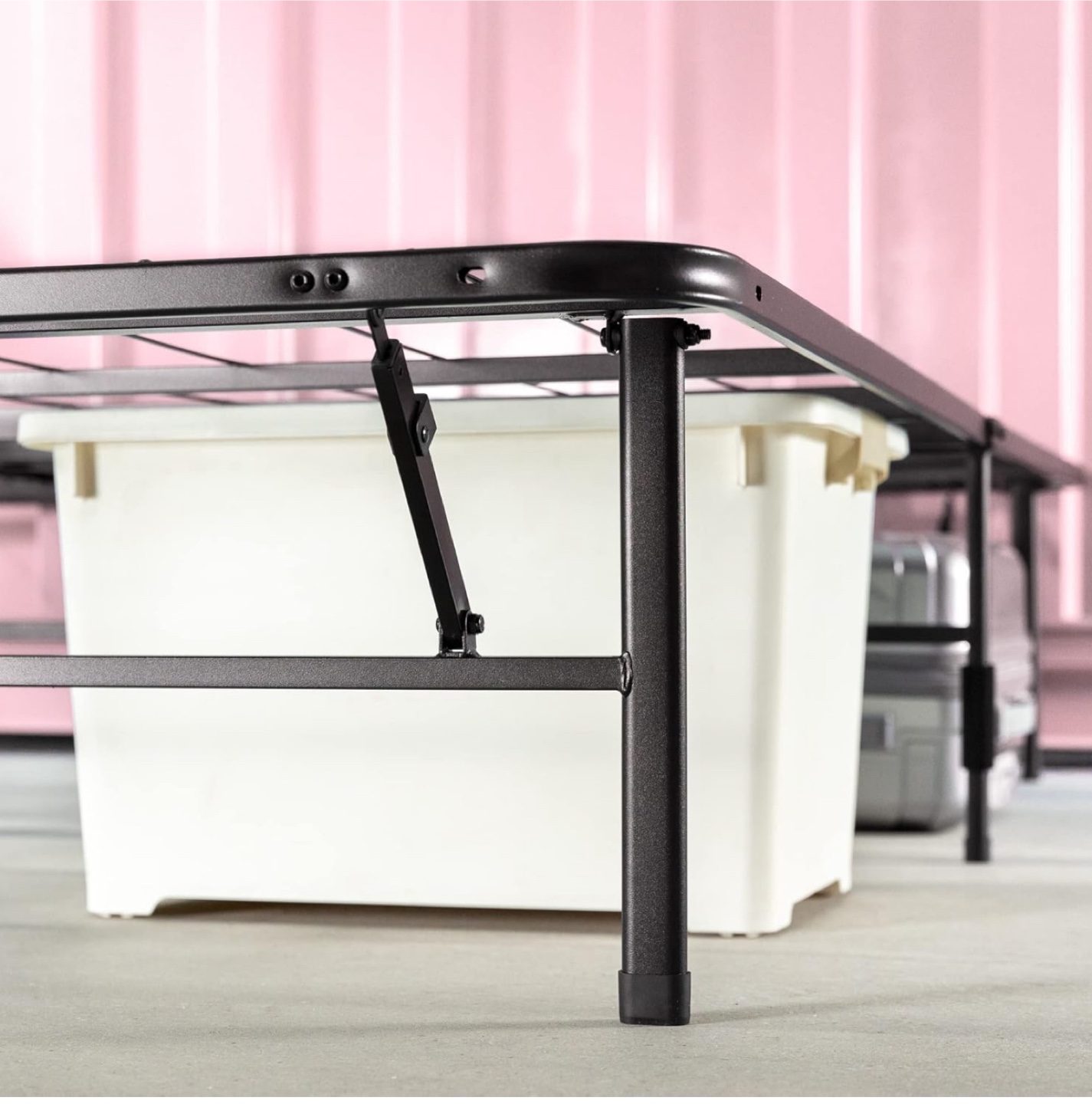 Metal single  Bed Frame - Easy Assembly - photo 4