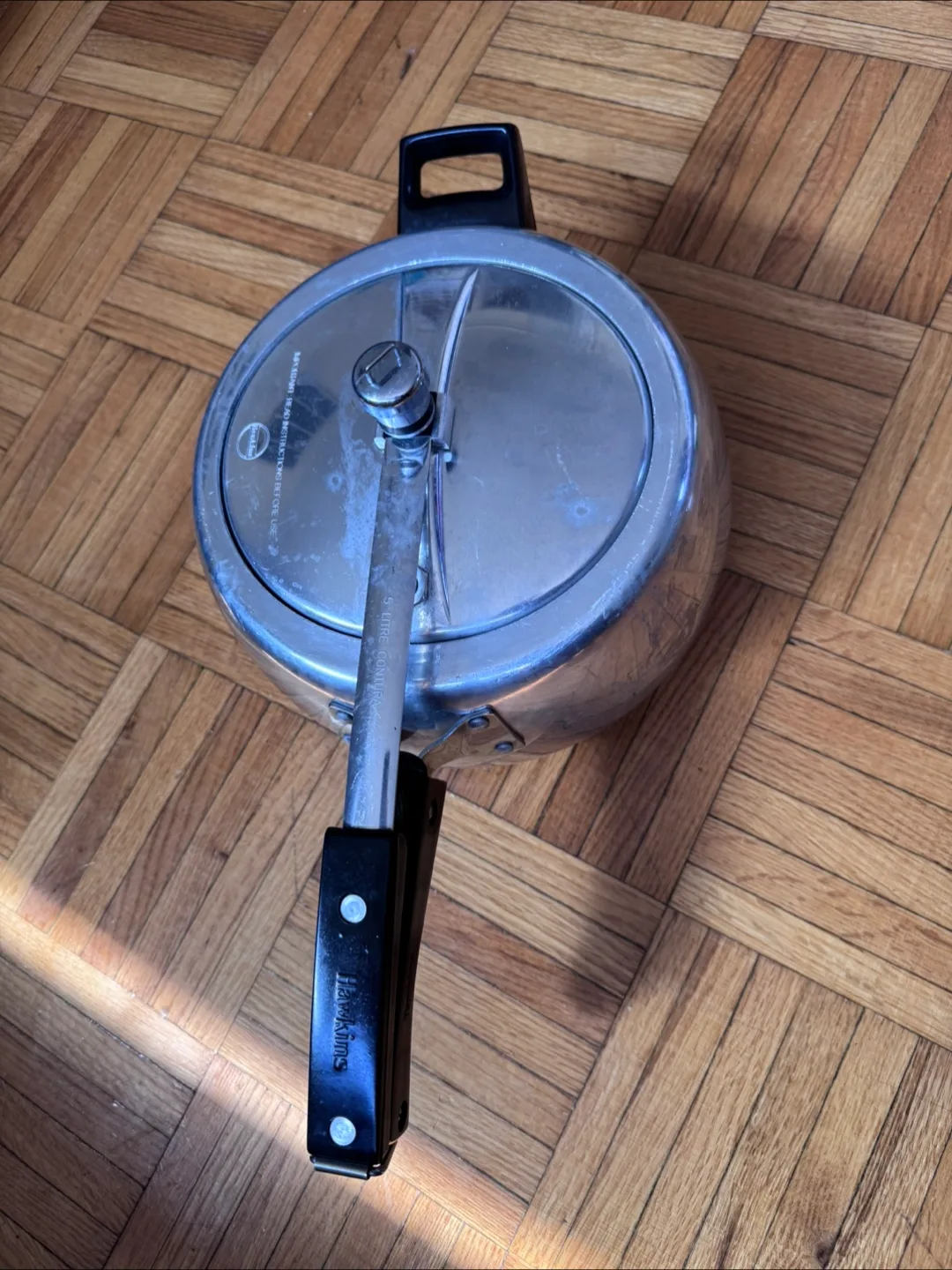 Hawkins Contura 5 Litre Pressure Cooker thumbnail
