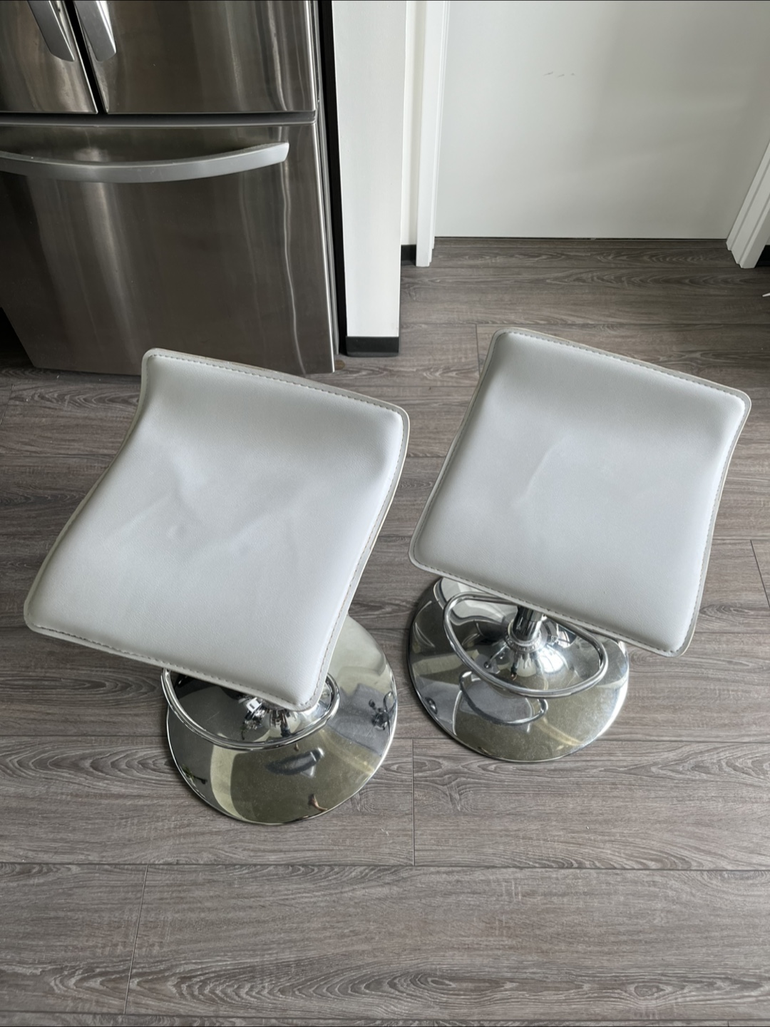 White bar stools (2) - photo 3