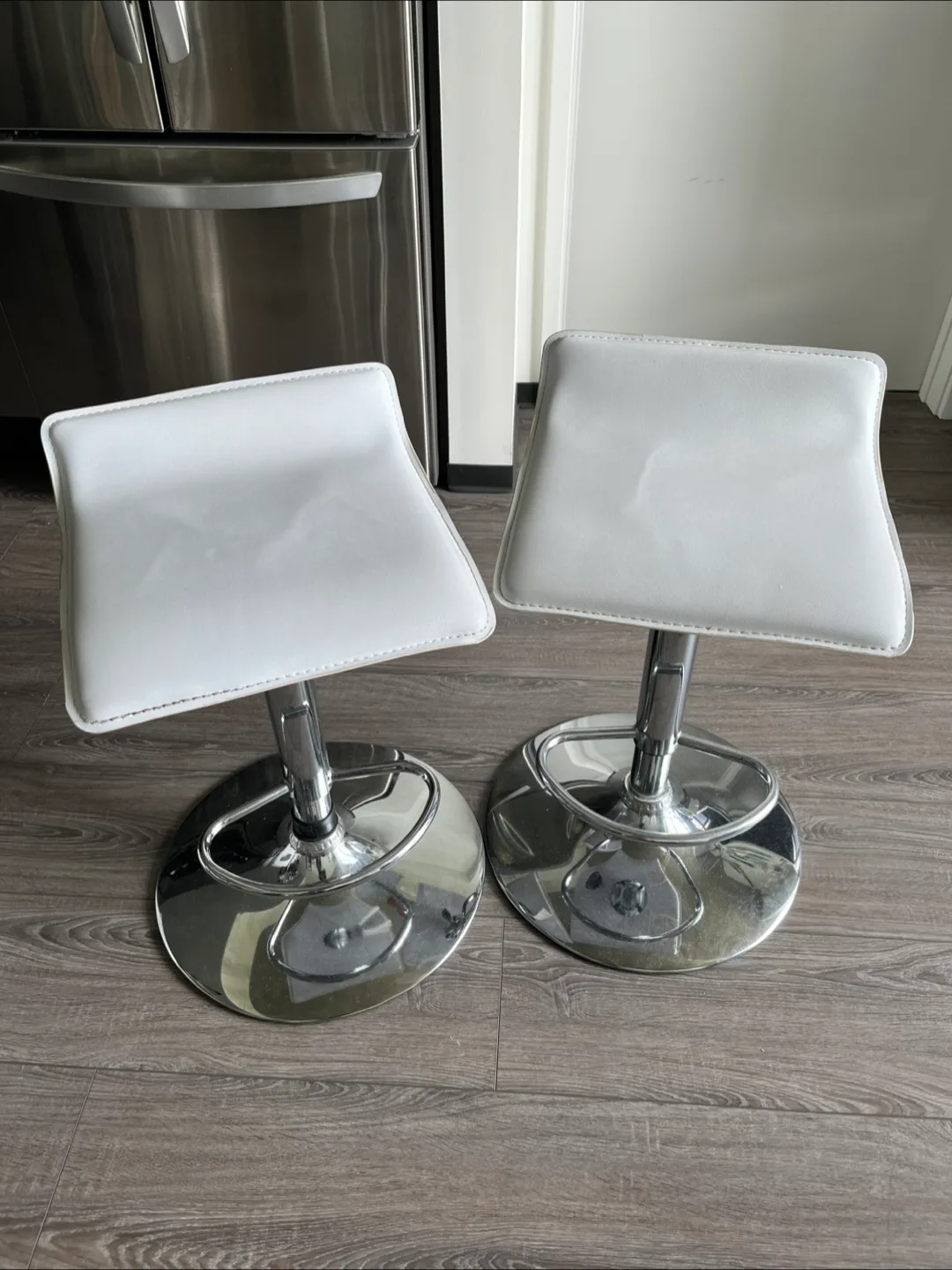 White bar stools (2) thumbnail