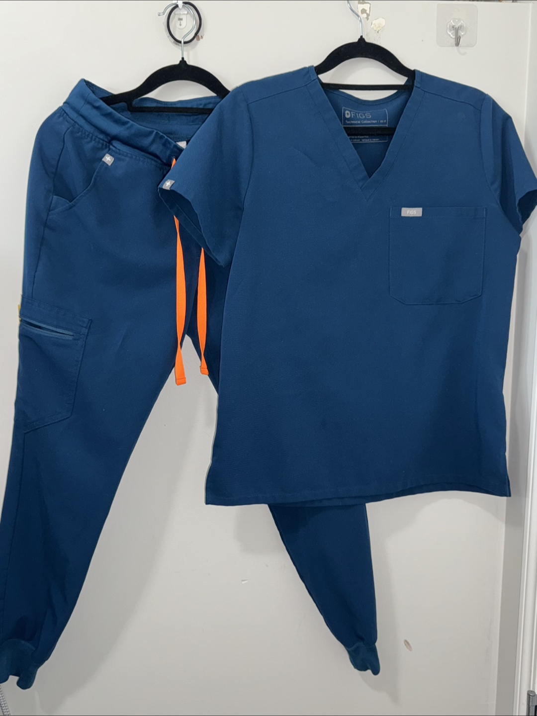 FIGS Scrub Set - Top and Bottom - photo 3