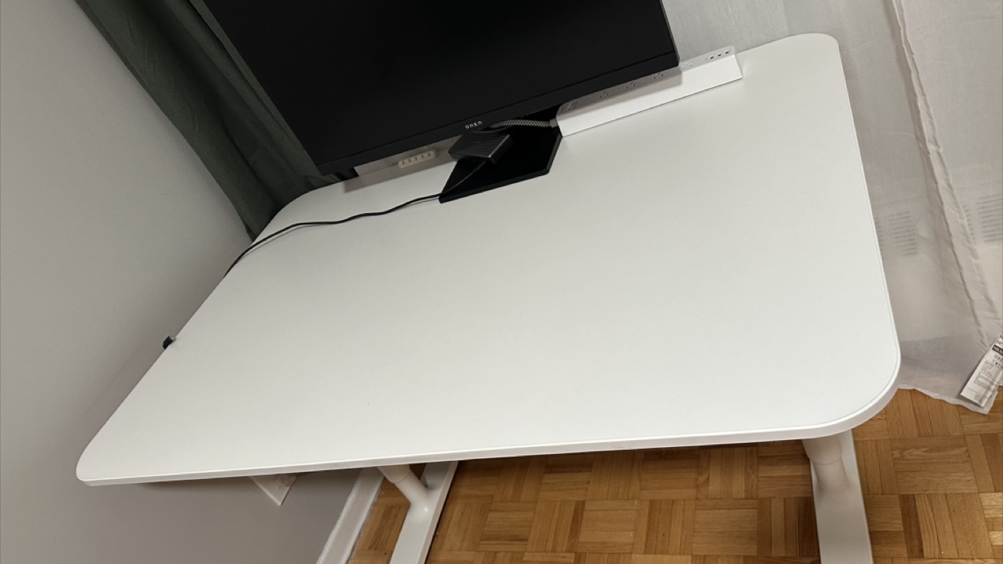 White IKEA Bekant Desk - photo 5