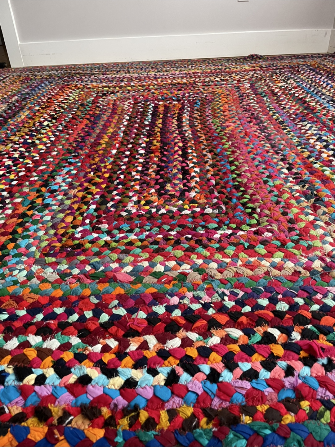 Large Handmade Braided Area Rug - Multi-Colour - photo 4