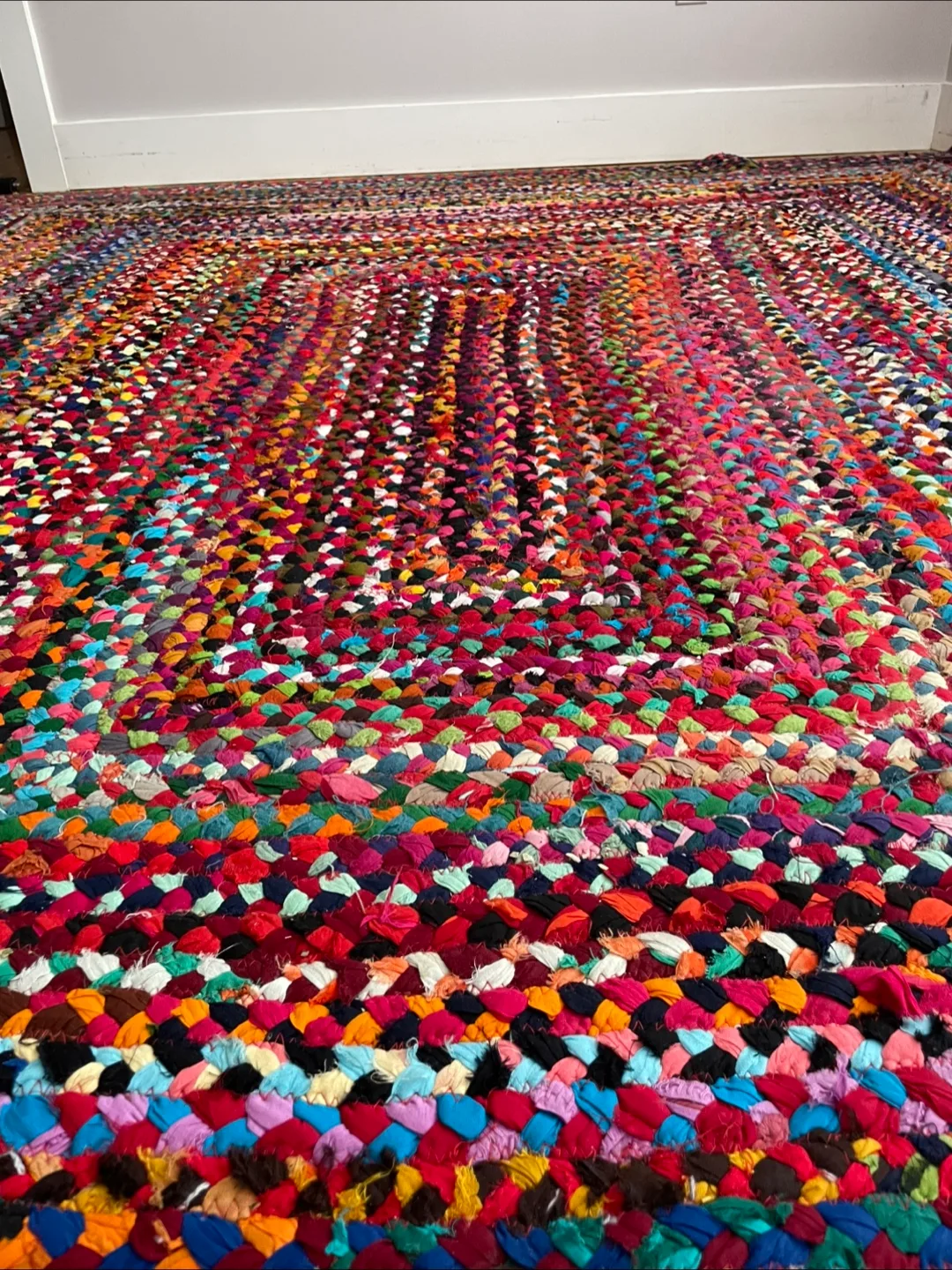 Large Handmade Braided Area Rug - Multi-Colour image indicator(4)