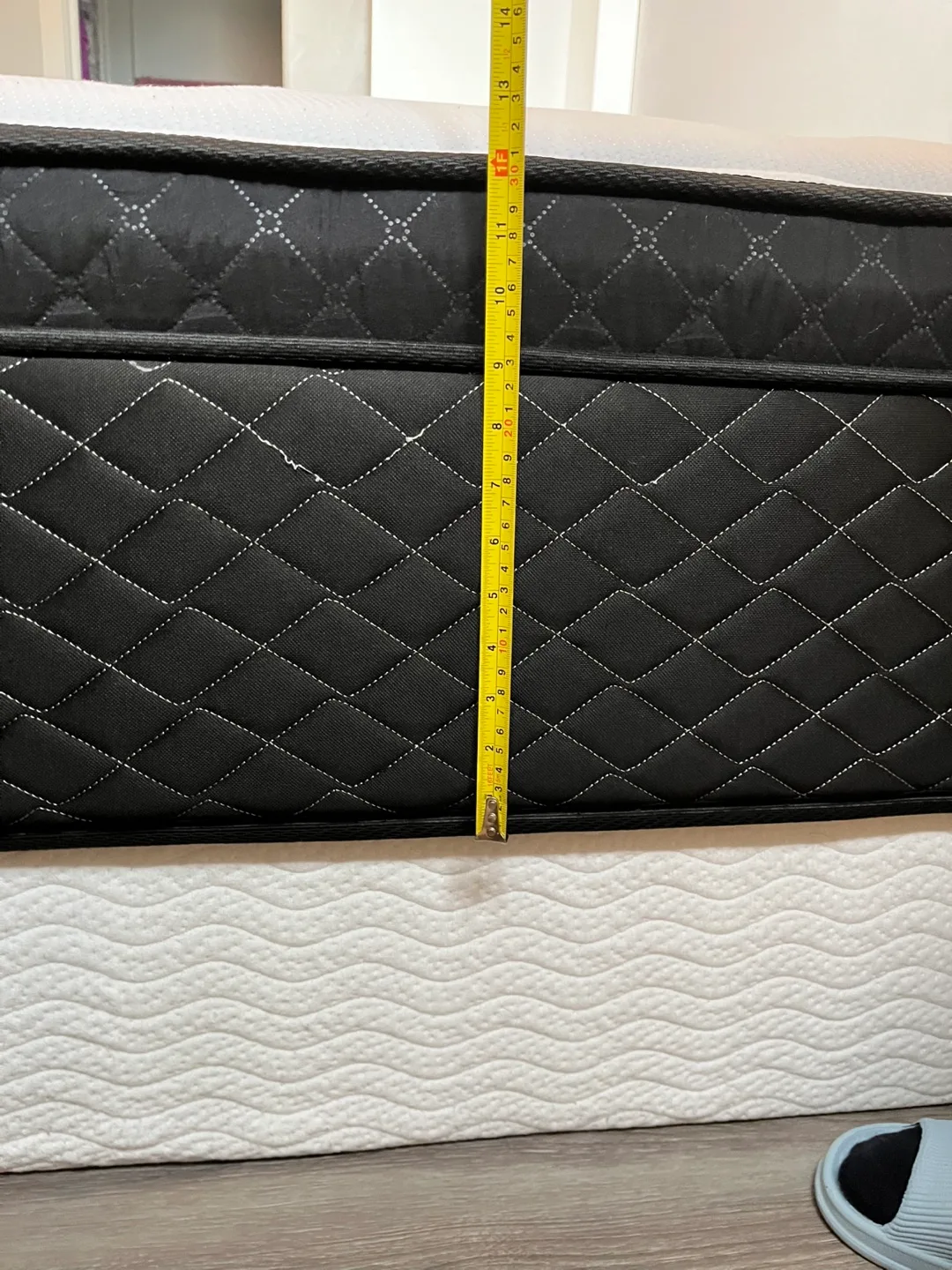 Queen Size Mattress image indicator(5)