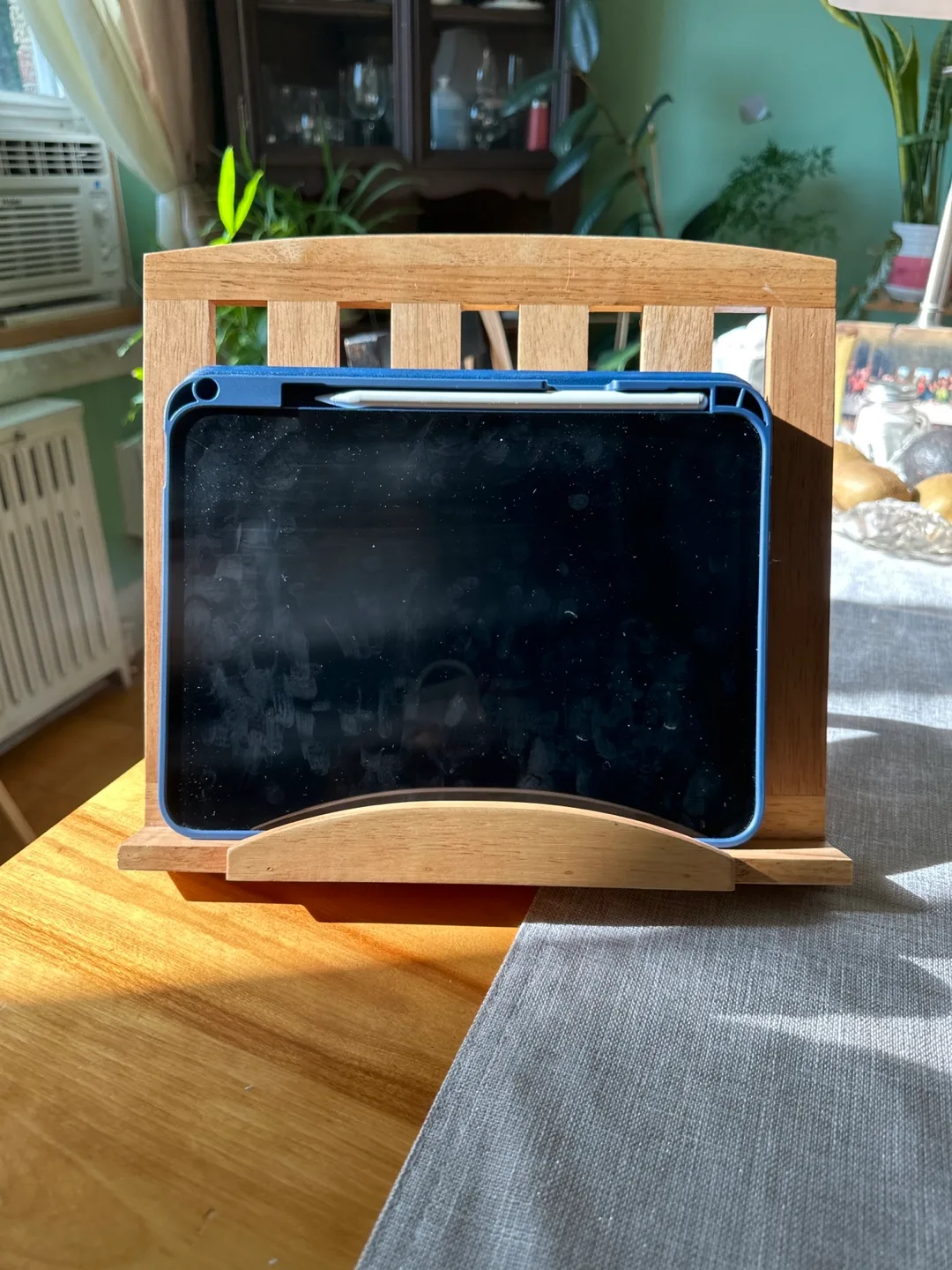 Wooden Tablet/Book Stand thumbnail