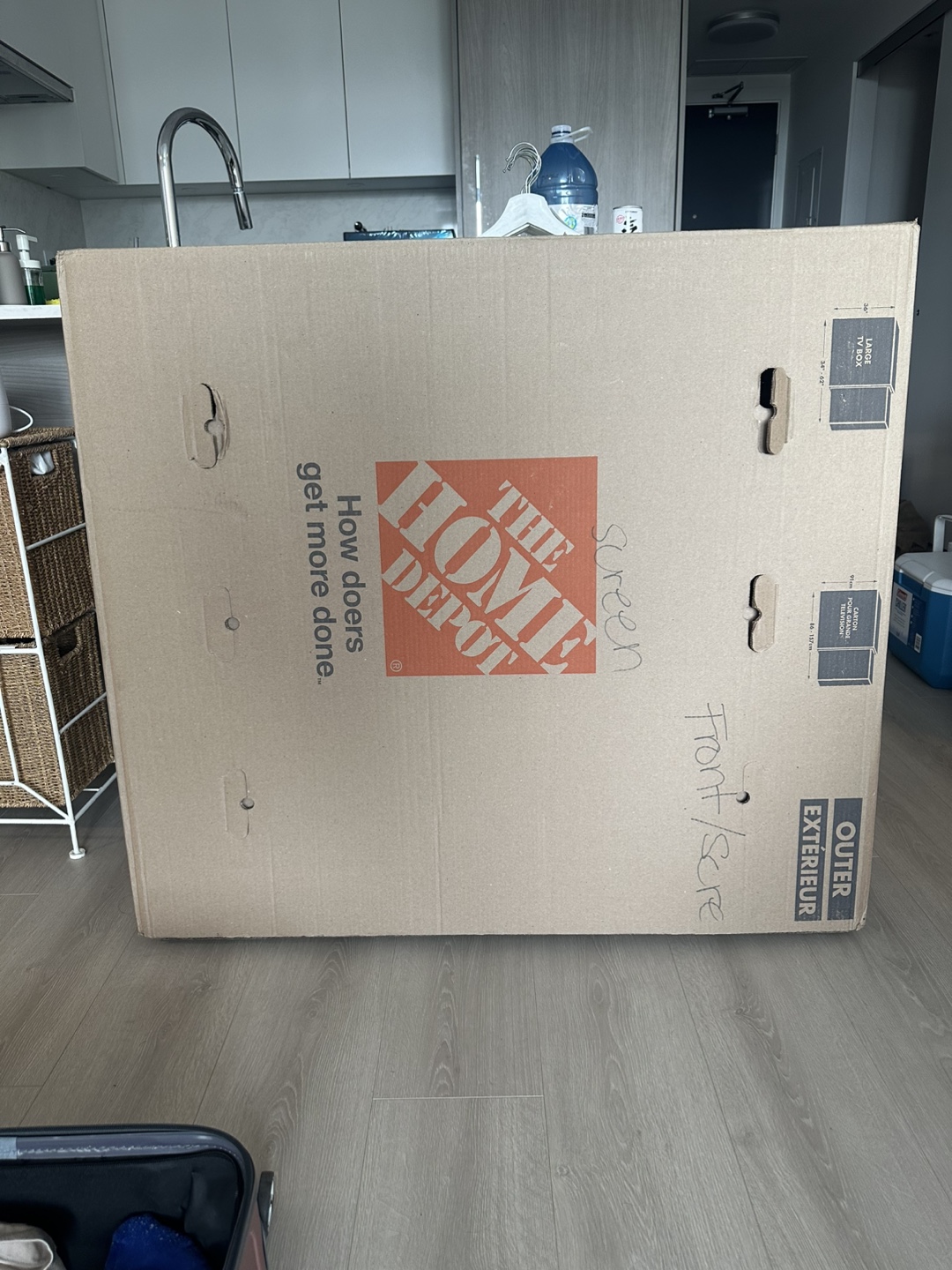 Large Adjustable TV/Picture Moving Box