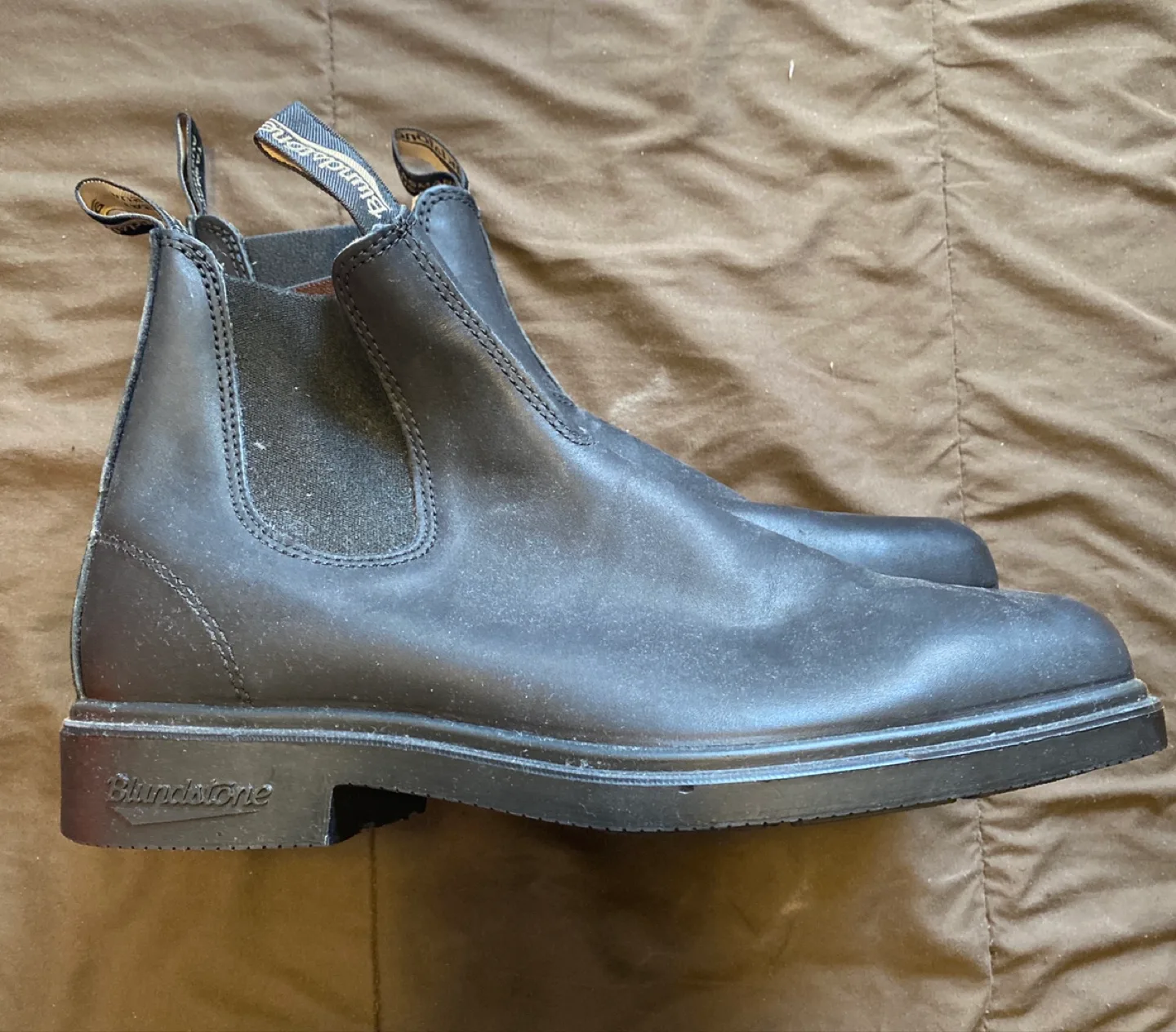 Blundstone 500 Chelsea Boots - Size 9 image indicator(2)