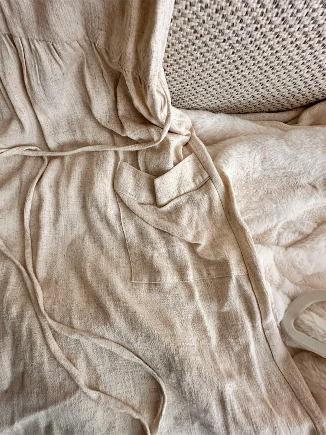 Monteau Los Angeles linen blend  Dress - Size L image indicator(5)