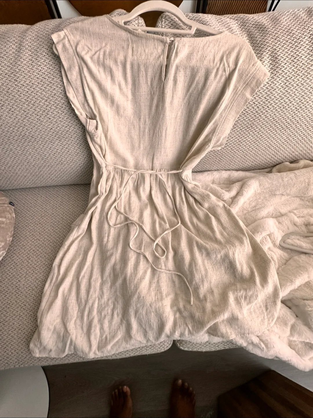 Monteau Los Angeles linen blend  Dress - Size L image indicator(8)