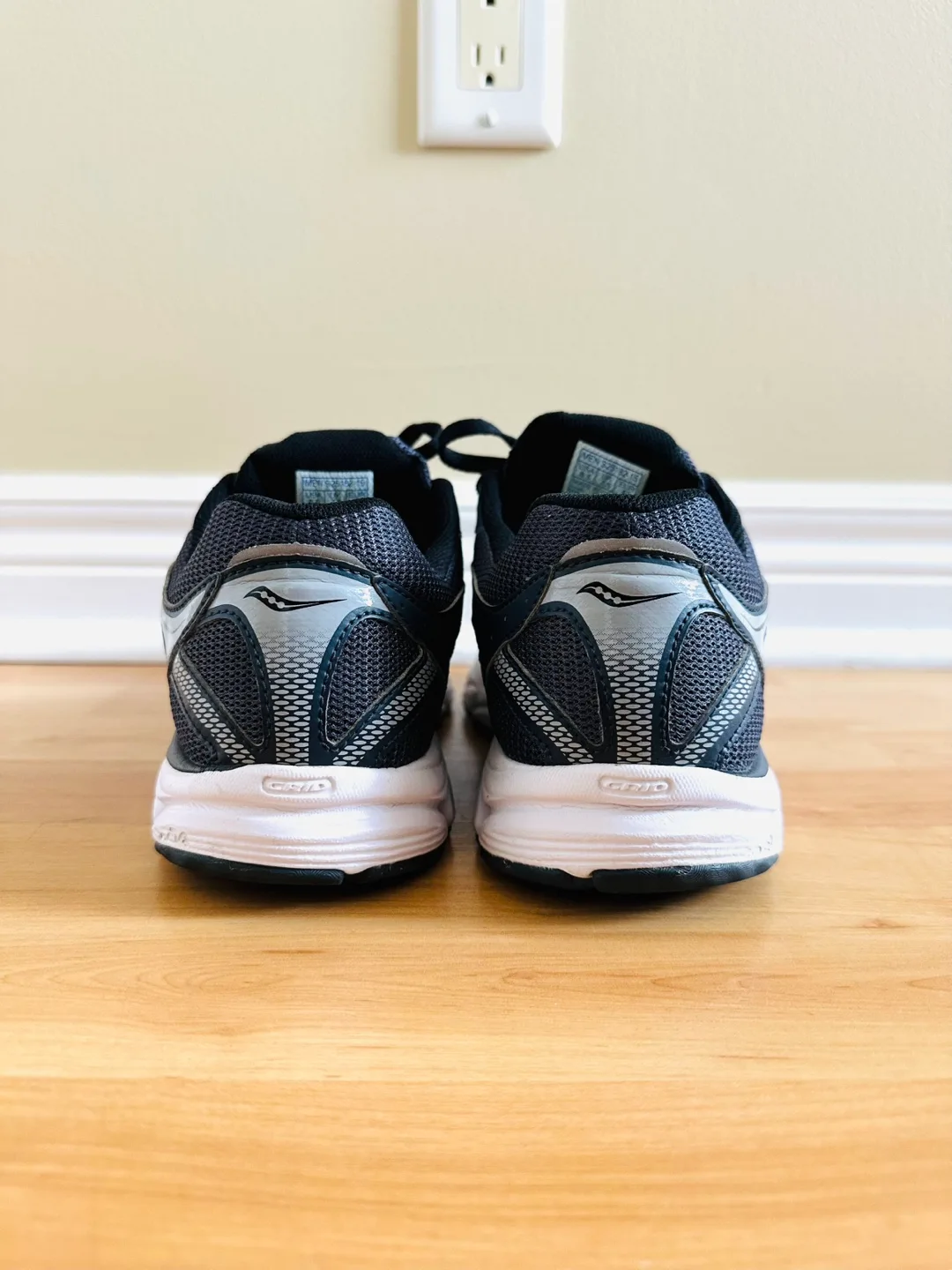 Saucony Mayhem Running Shoes - Men's US 8.5 image indicator(6)