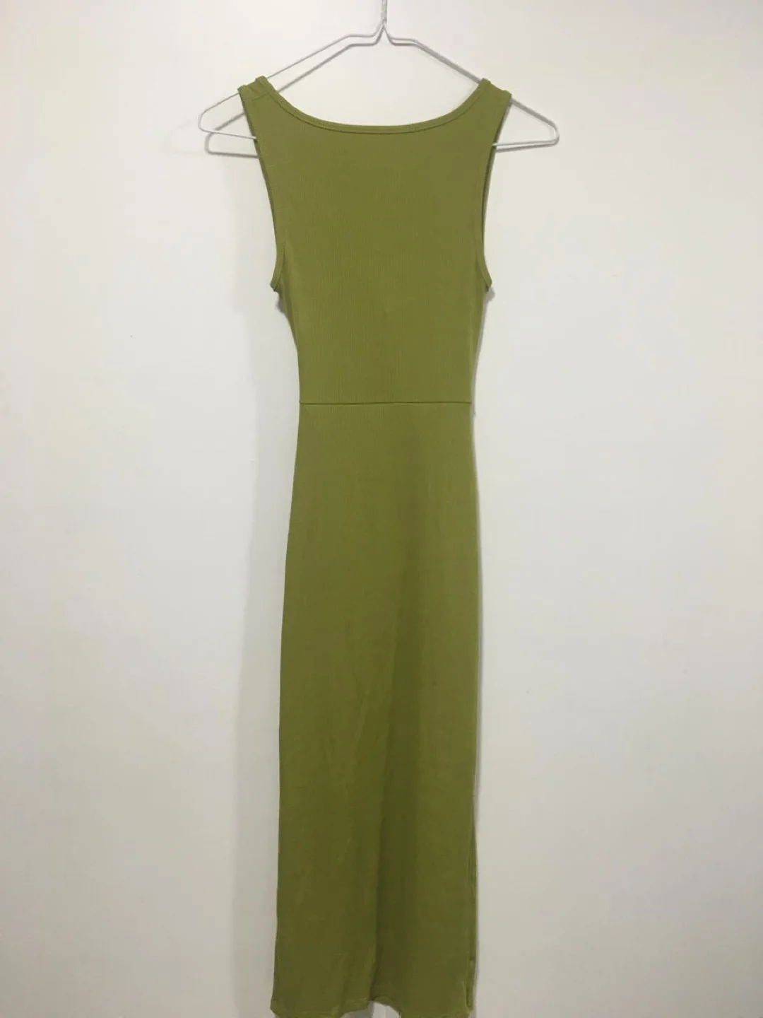 Green Sleeveless Midi Dress thumbnail