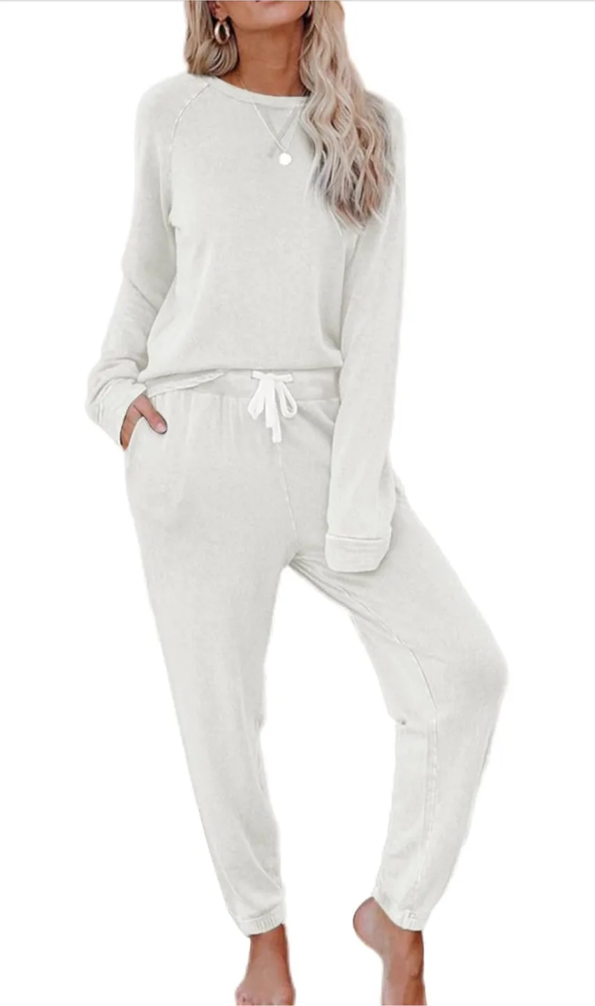 NEW! Saeklia Women's Lounge Set - Size M/L thumbnail