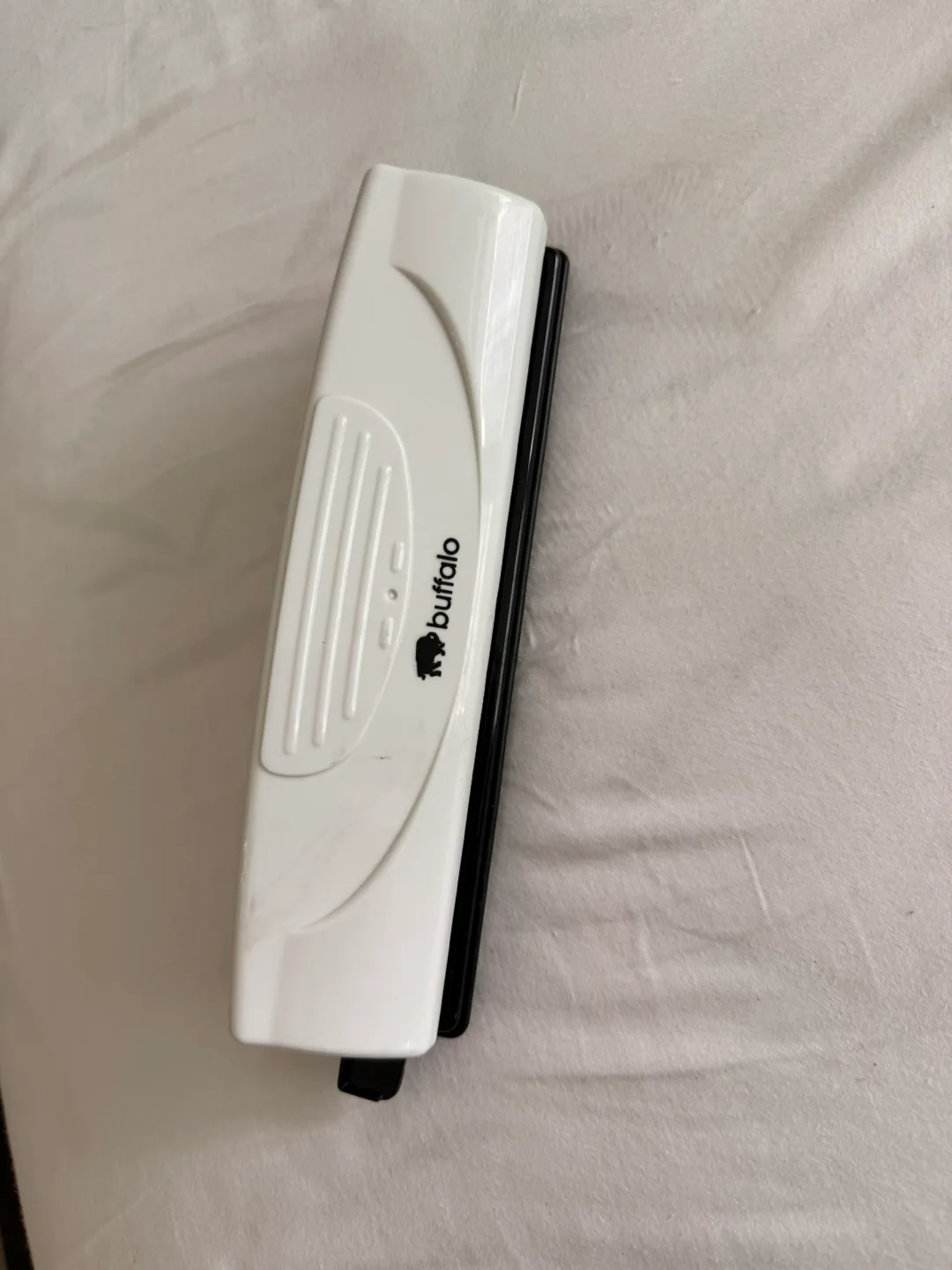 Buffalo Hole Punch - White image indicator(2)