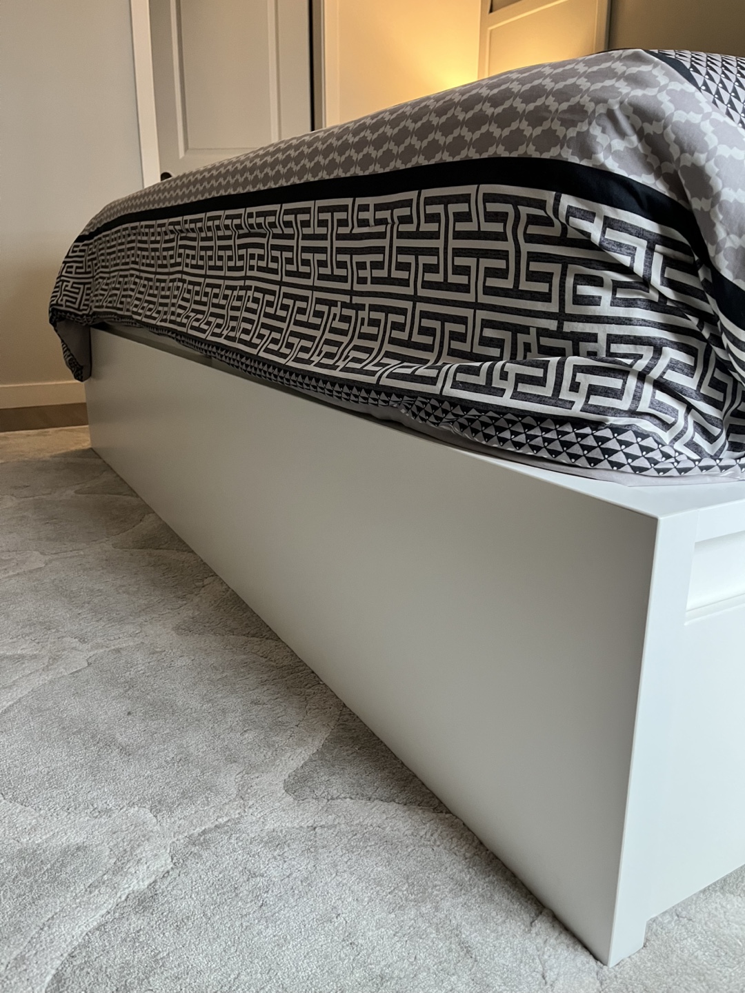 White King Size IKEA Malm Bed Frame with 4 Drawers - photo 3
