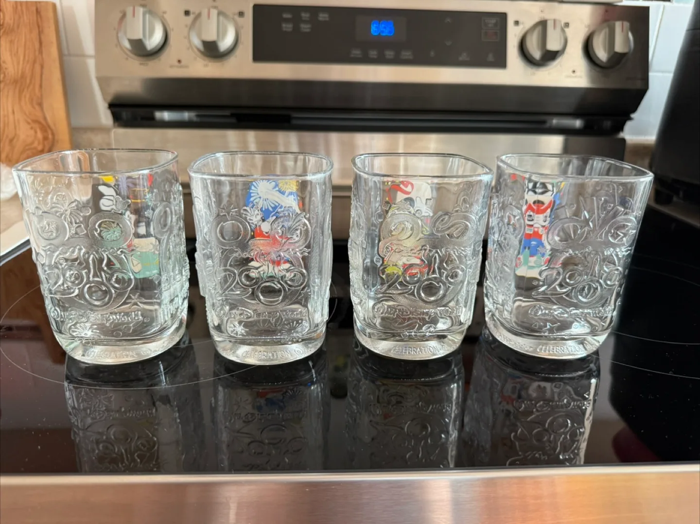 Disney Celebration 2000 Glasses - Set of 4 image indicator(2)