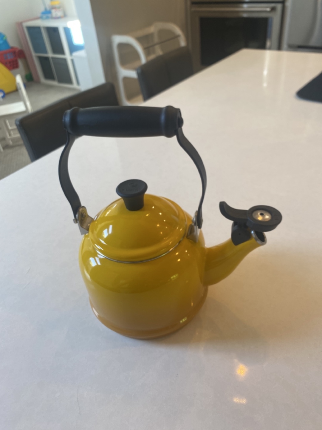 Le Creuset Yellow Kettle - 1.25 Quarts - photo 2