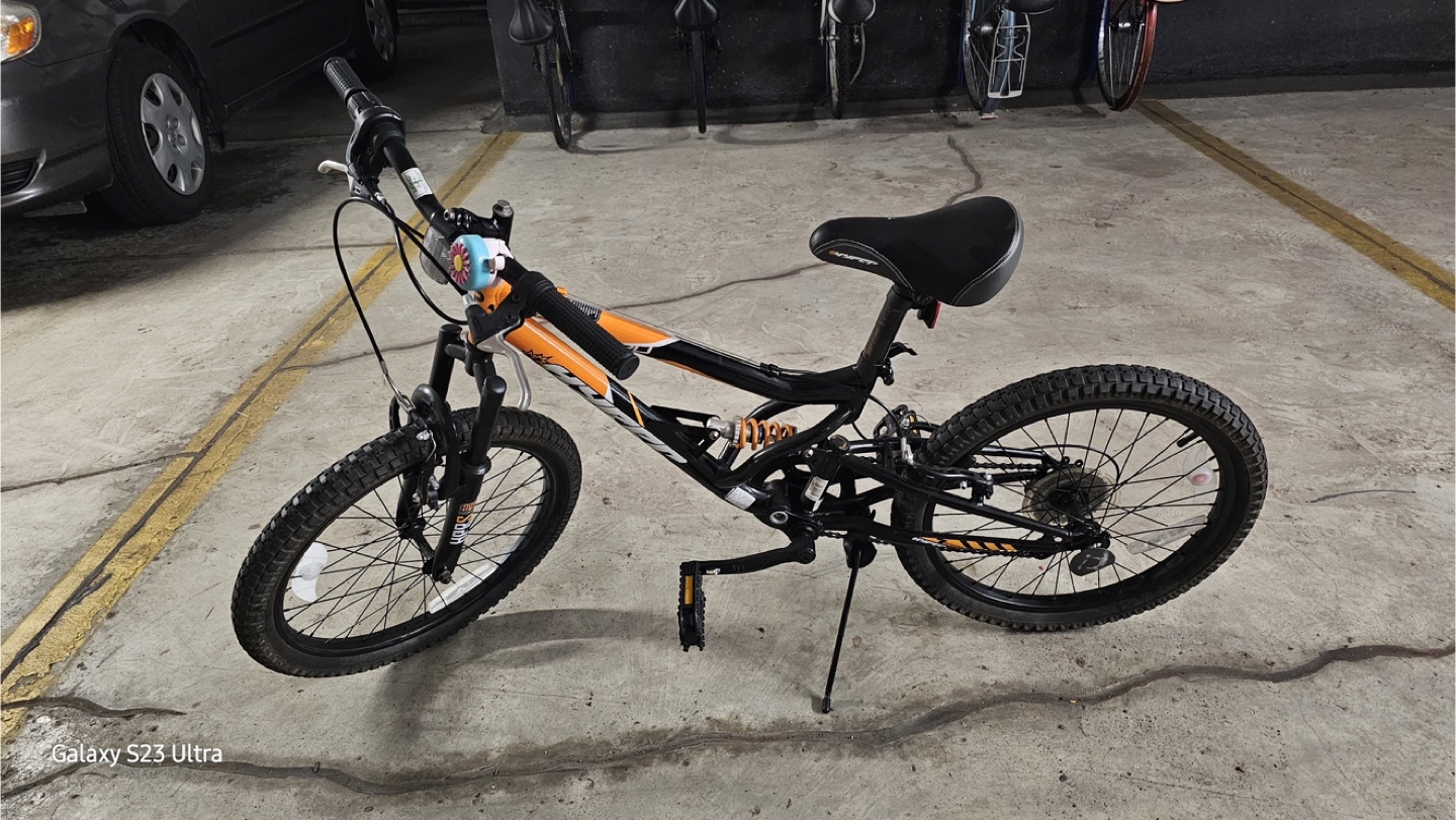 Kids Bike - Black/Orange
