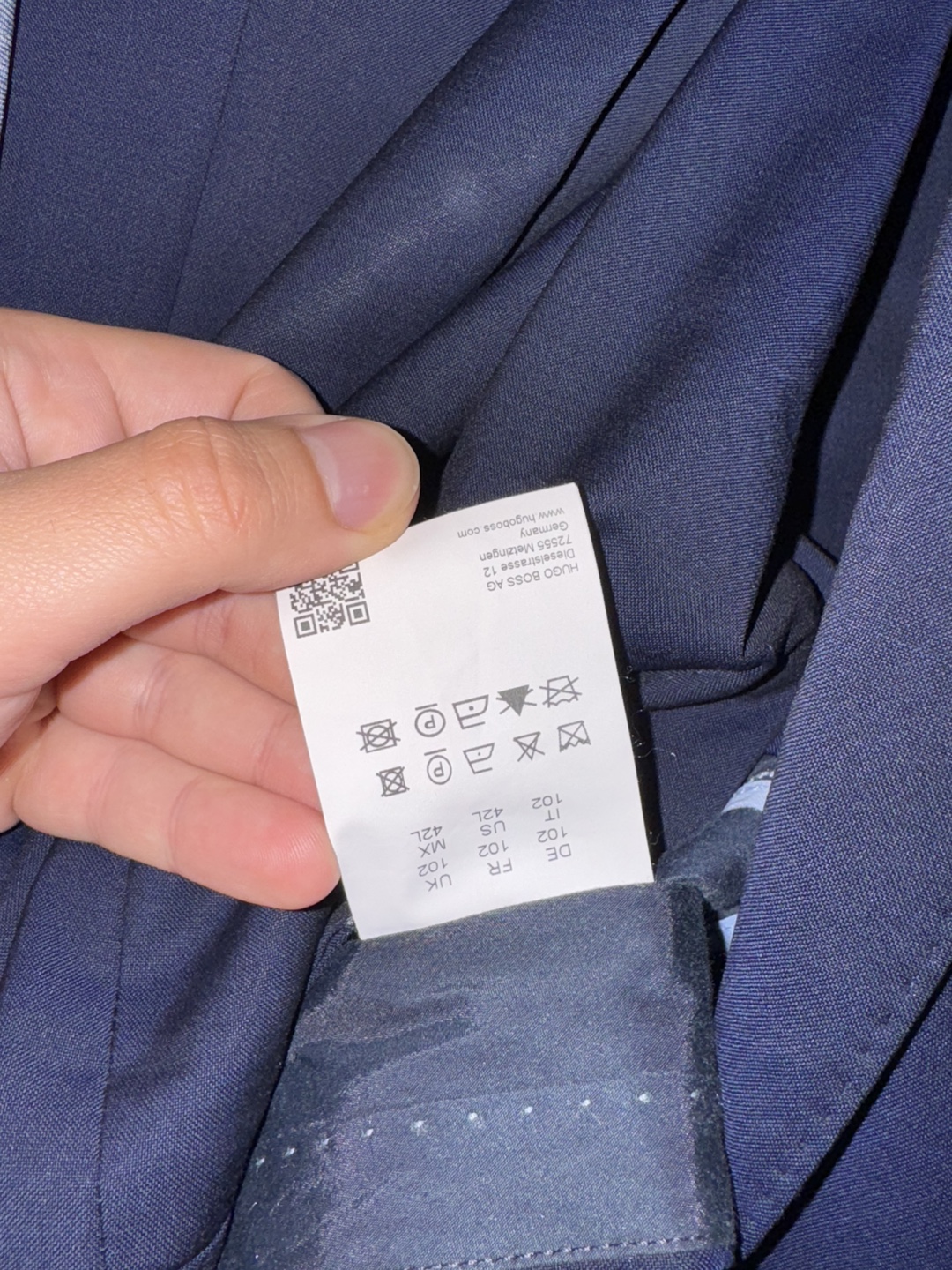 Hugo Boss Navy Blue Suit - Size US 42L - photo 5