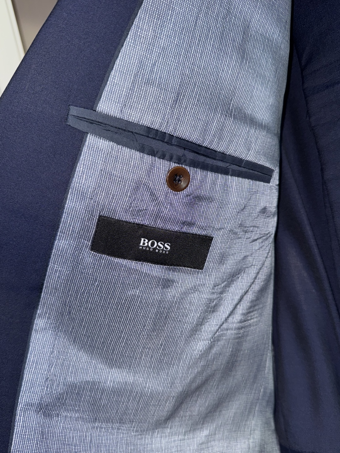 Hugo Boss Navy Blue Suit - Size US 42L - photo 2
