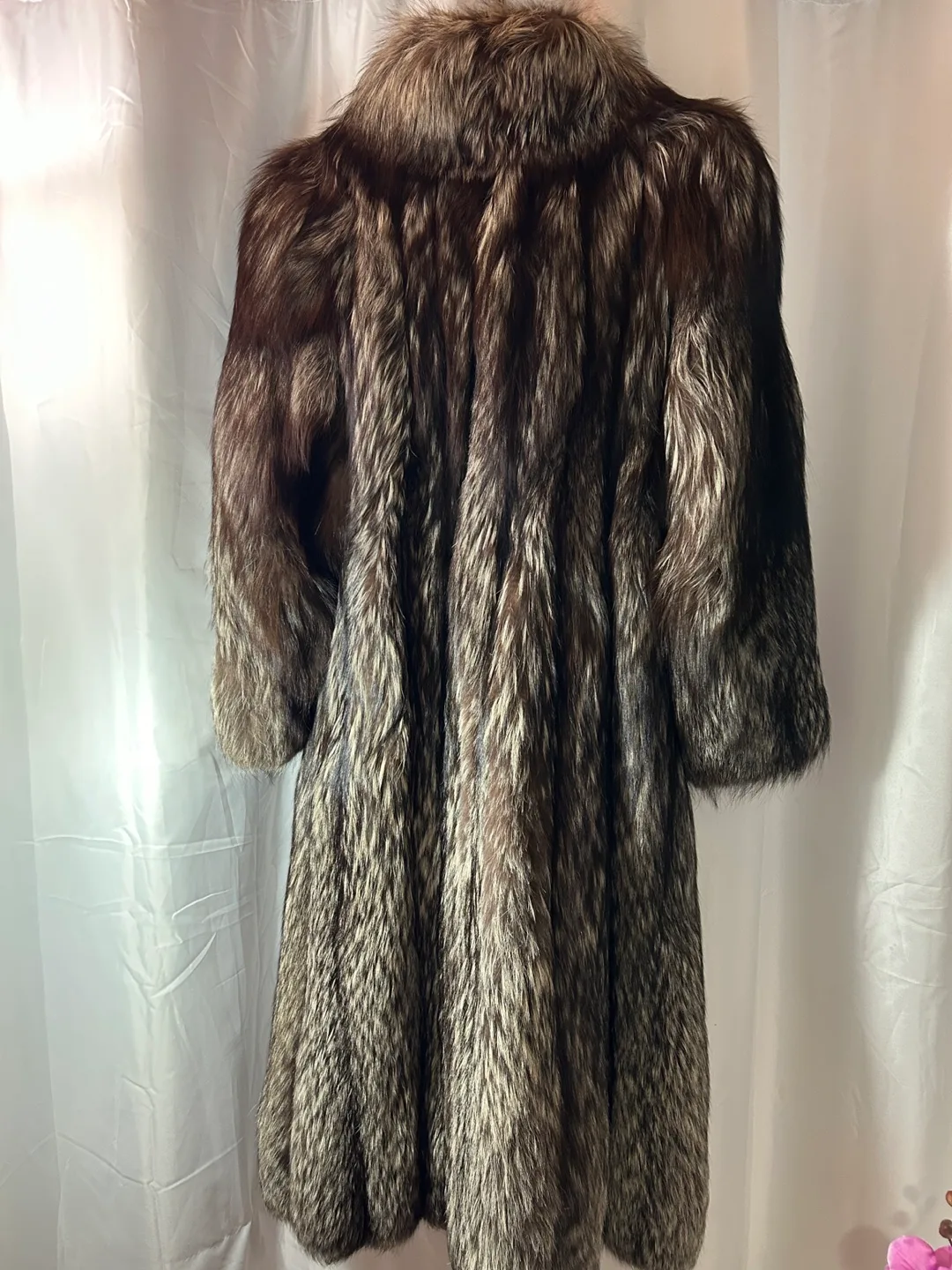 Fox Fur Coat image indicator(2)