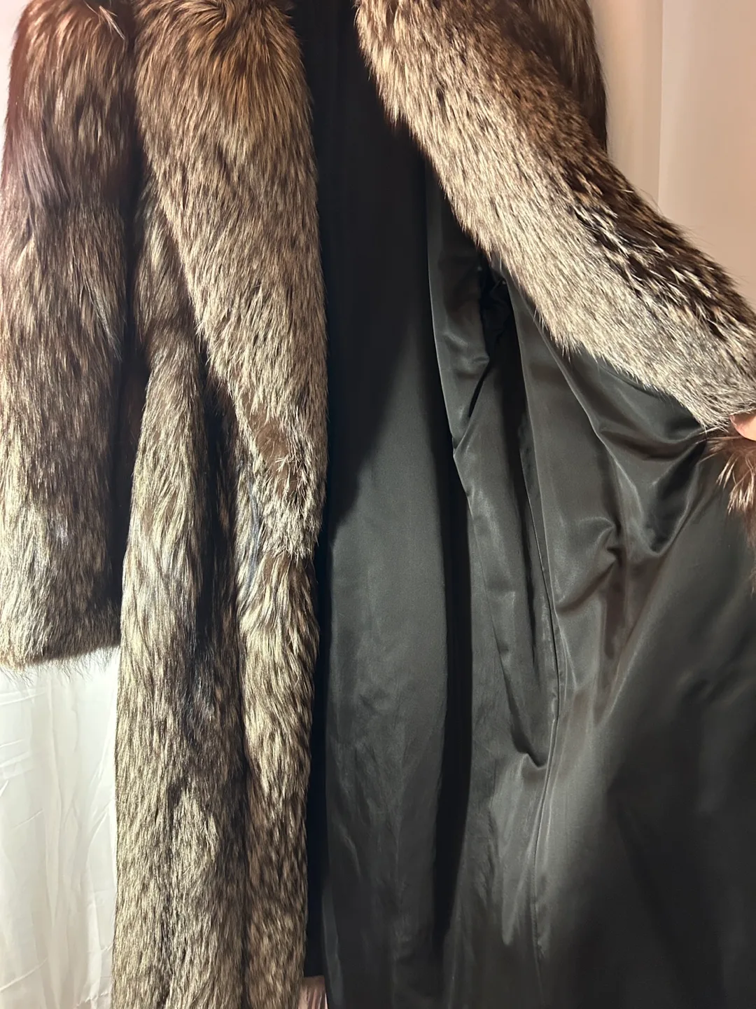 Fox Fur Coat image indicator(3)