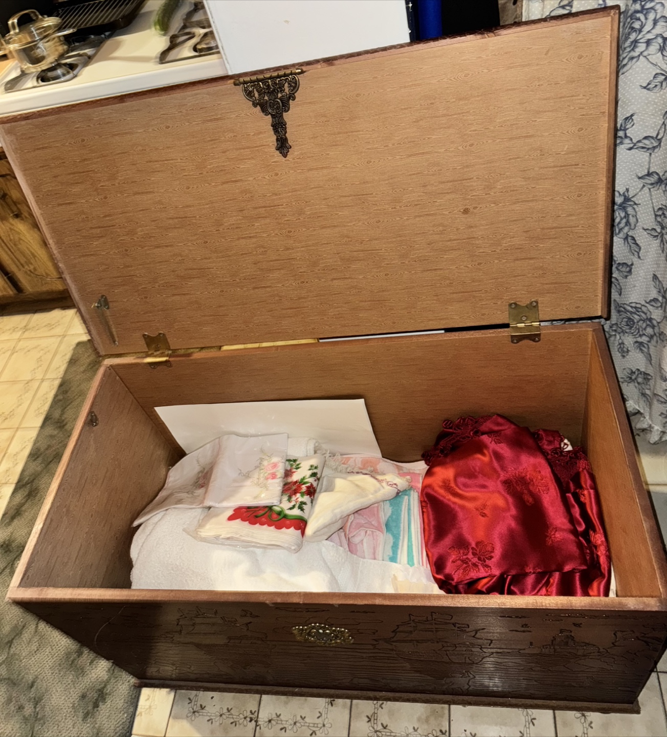 Vintage Wooden Storage Trunk - photo 2