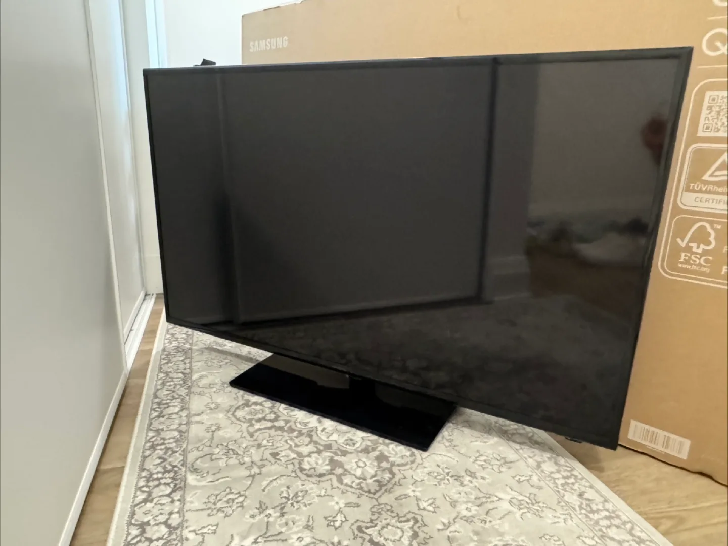 Insignia 46” LED tv thumbnail