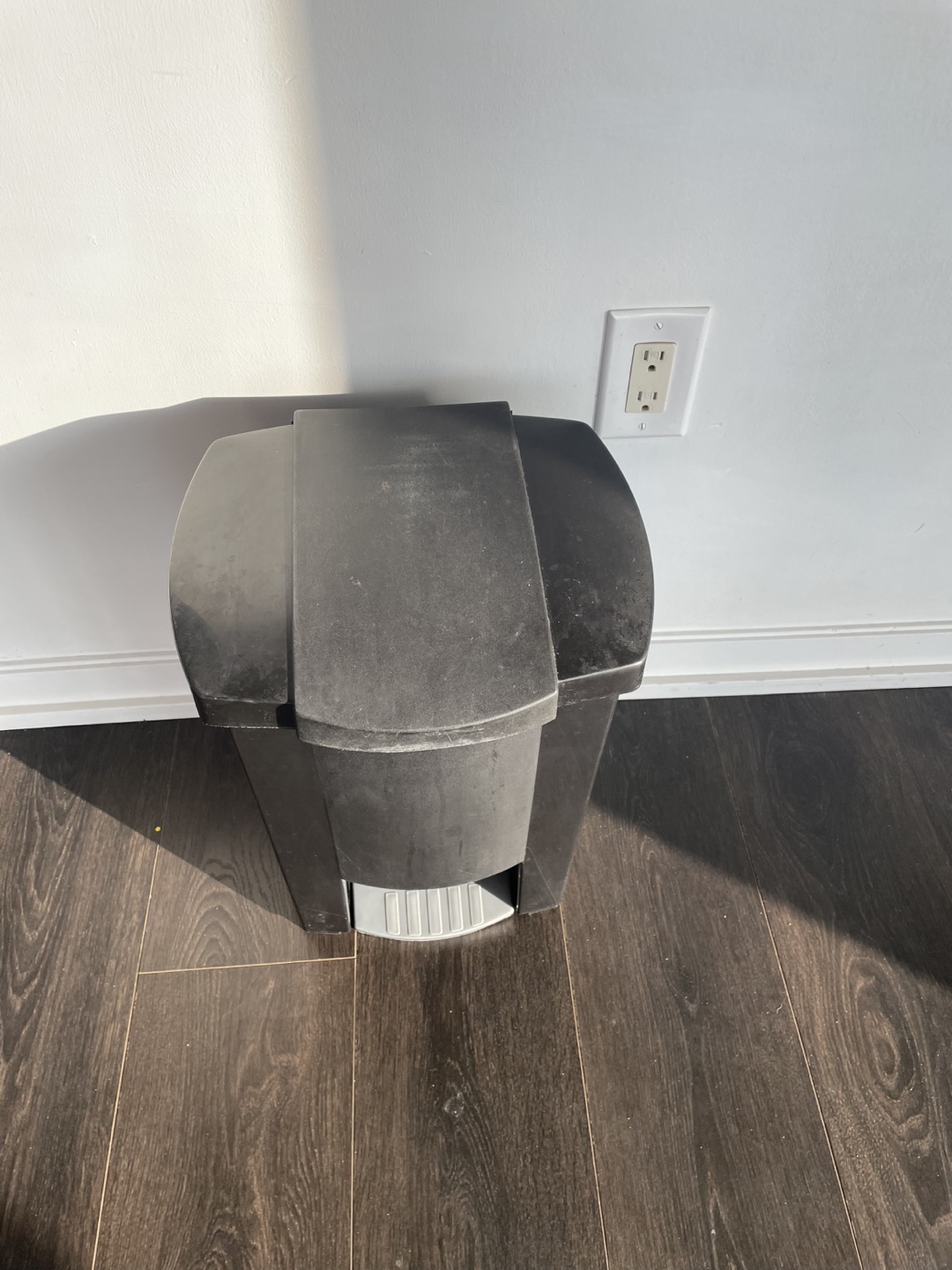 Black Step-On Trash Can - photo 2