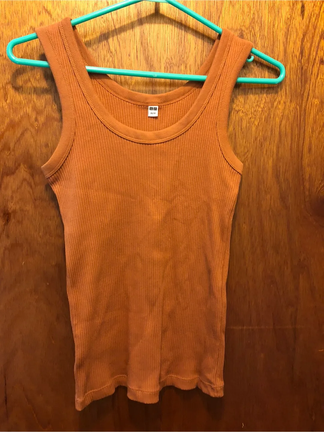 🧡Women's Rust-Colored Ribbed Tank Top thumbnail