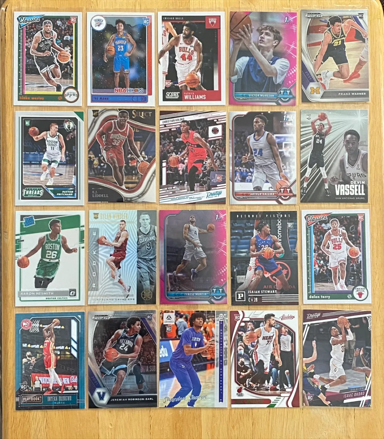 20 Rookie Basketball Trading Cards Lot thumbnail