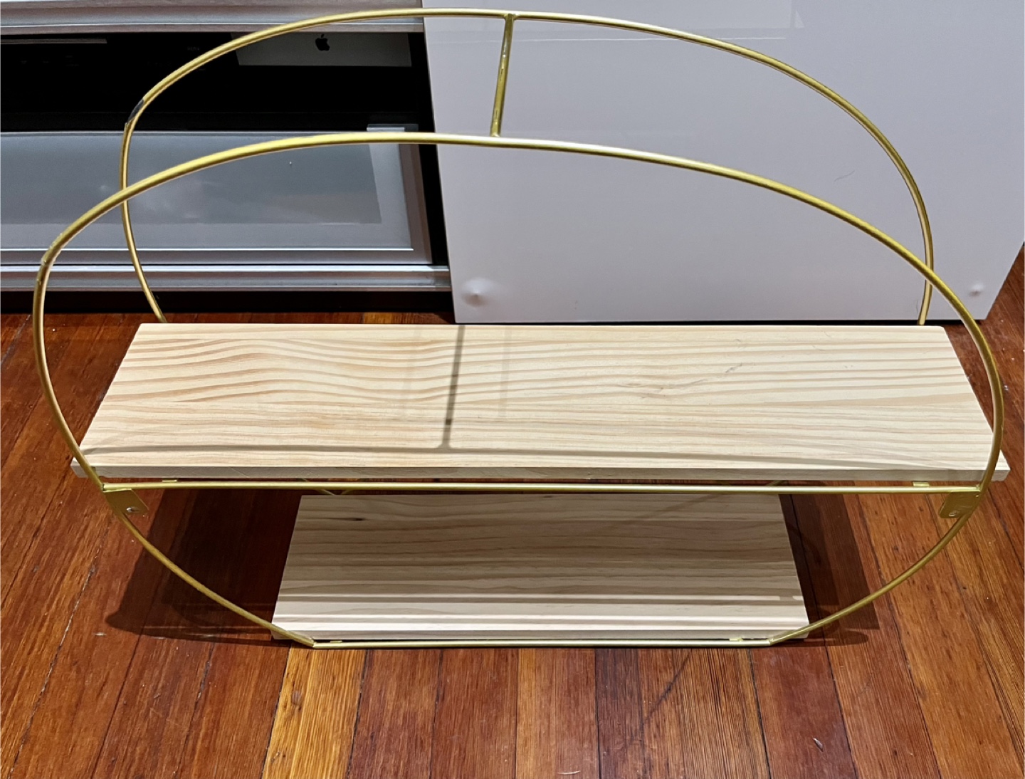 Gold & wooden shelves - photo 2