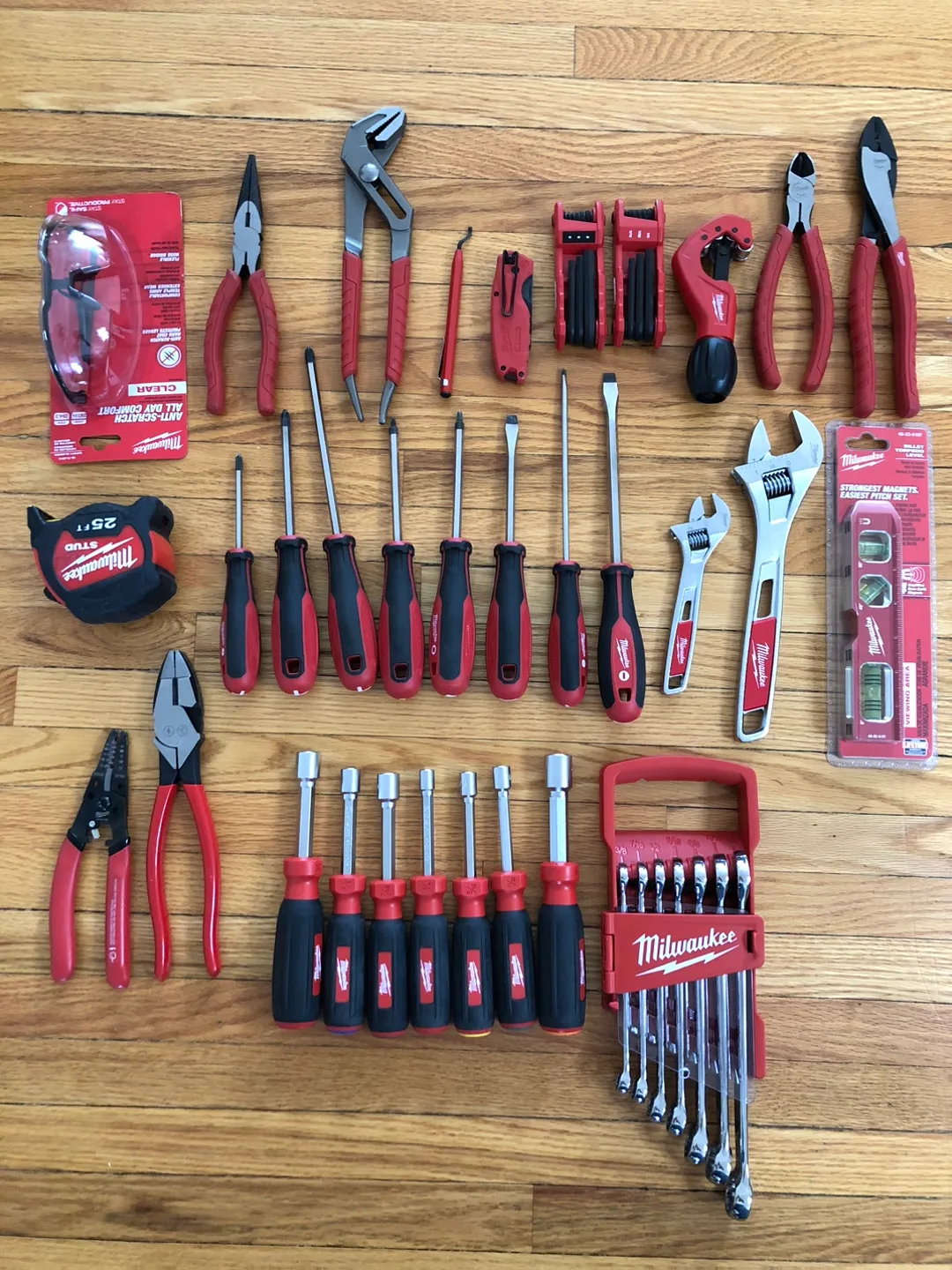 Milwaukee Tool Set – 25+ Tools + Backpack – All Together – $300 thumbnail