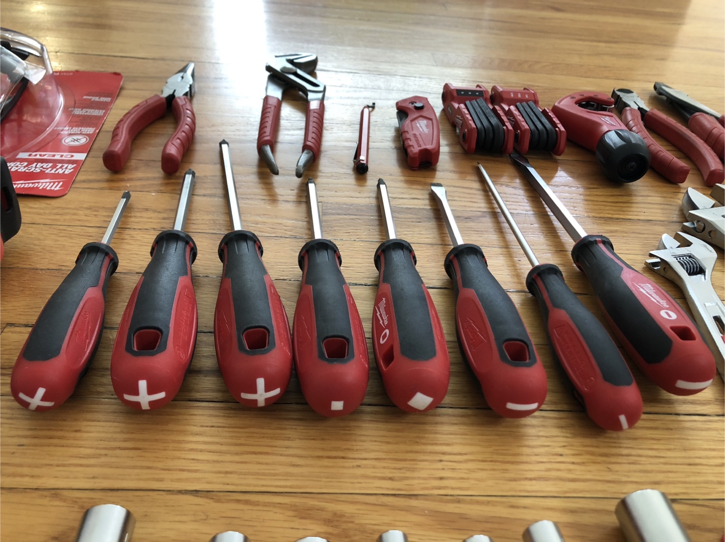Milwaukee Tool Set – 25+ Tools + Backpack – All Together – $300 - photo 4