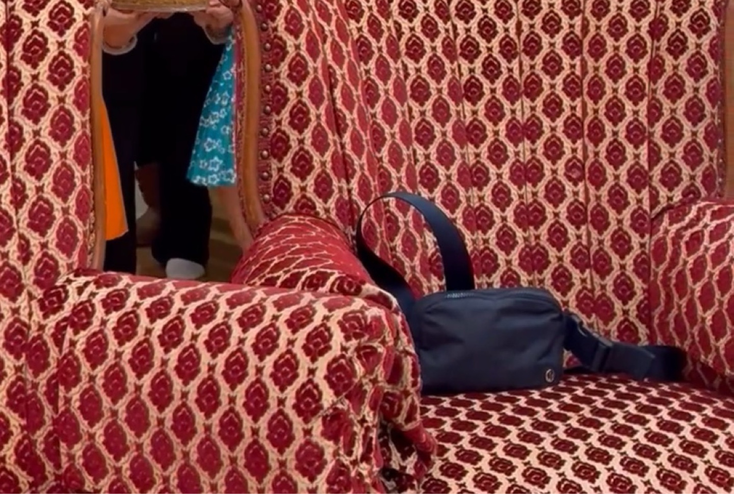 Pair of Vintage Armchairs - Red Pattern - photo 4