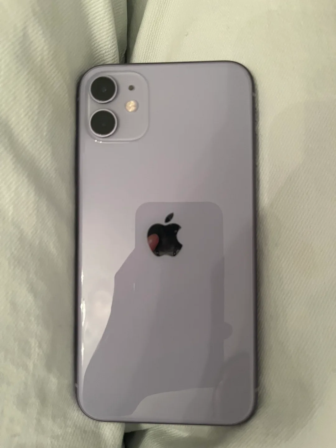 Purple iPhone 11 - 64GB thumbnail