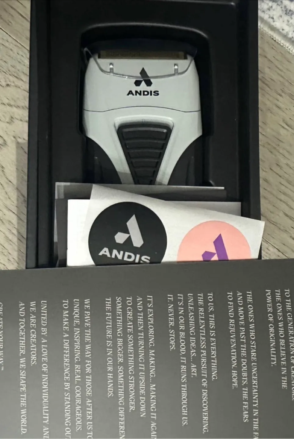 Andis 17260 TS-2 Pro Foil Lithium TitaniuShaver, Cordless image indicator(3)